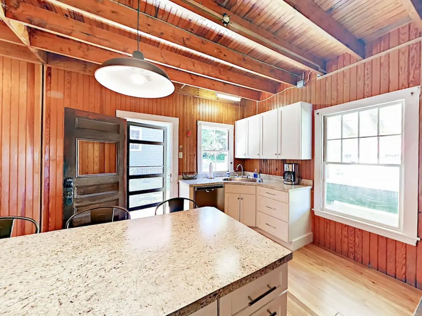 Green Gables Cottage 4 Bedrooms 2 Bathrooms Cottage