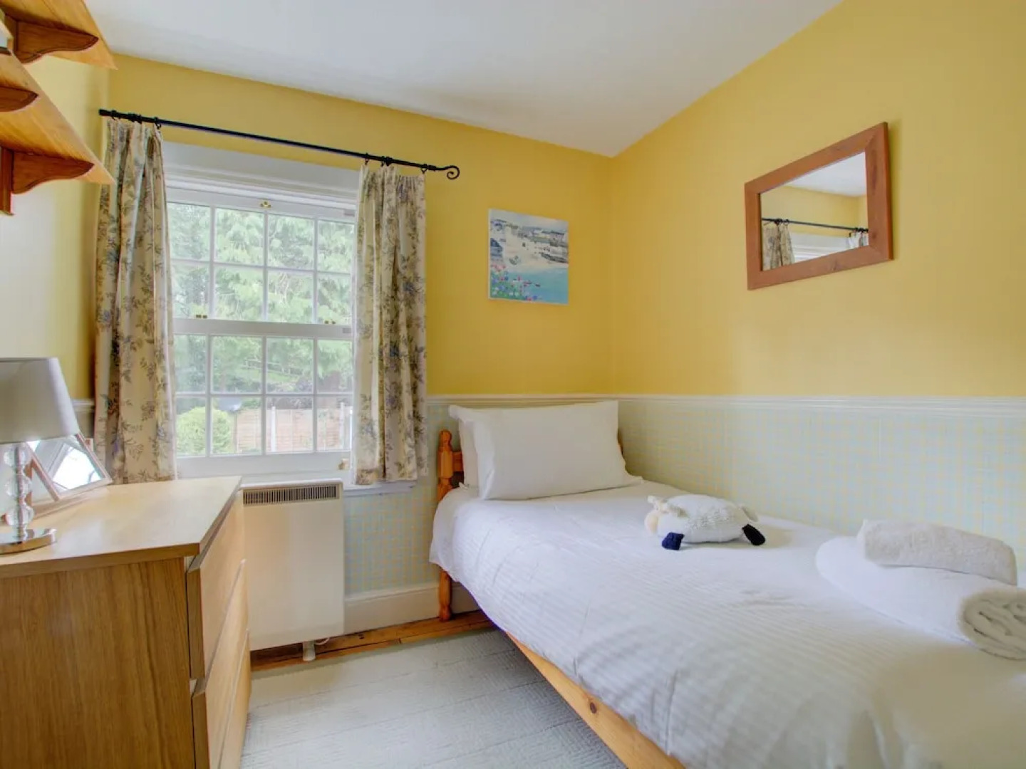 Charming Holiday Home With Lovely Garden