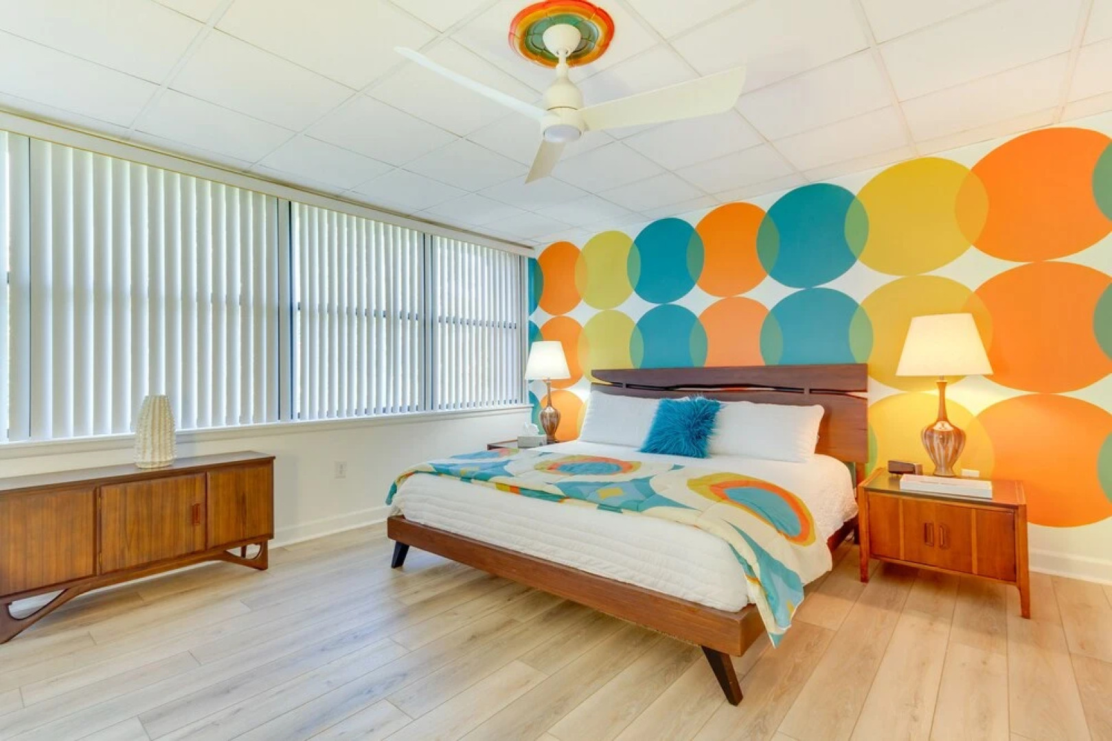 Gulf Breeze Escape w/ Patio + Community Pool!