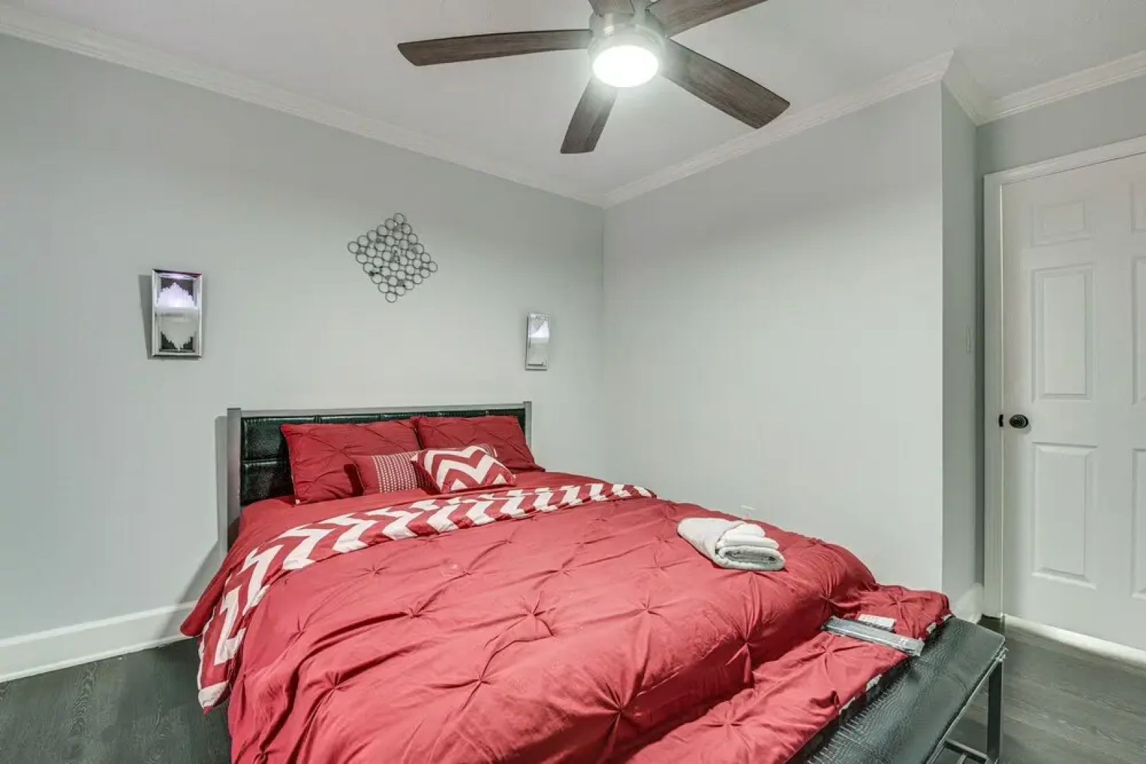 Modern College Park Home: 13 Mi to Dtwn Atlanta!