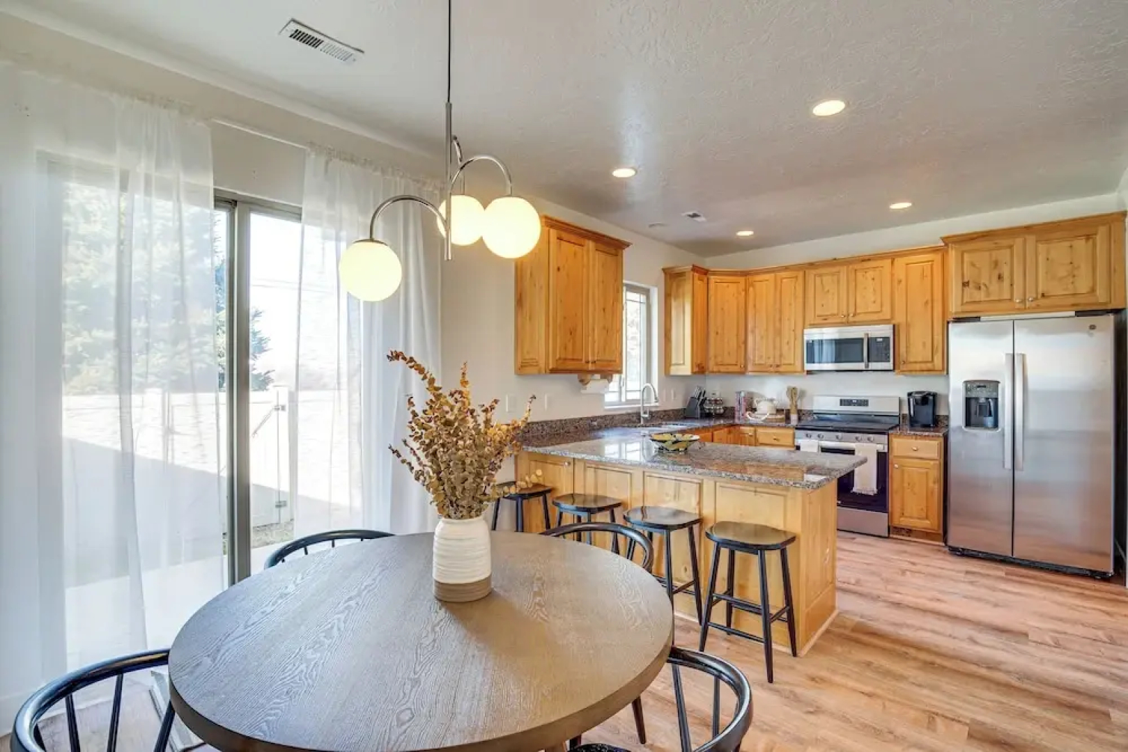 Charming Orem Townhome: 5 Mi to Byu!