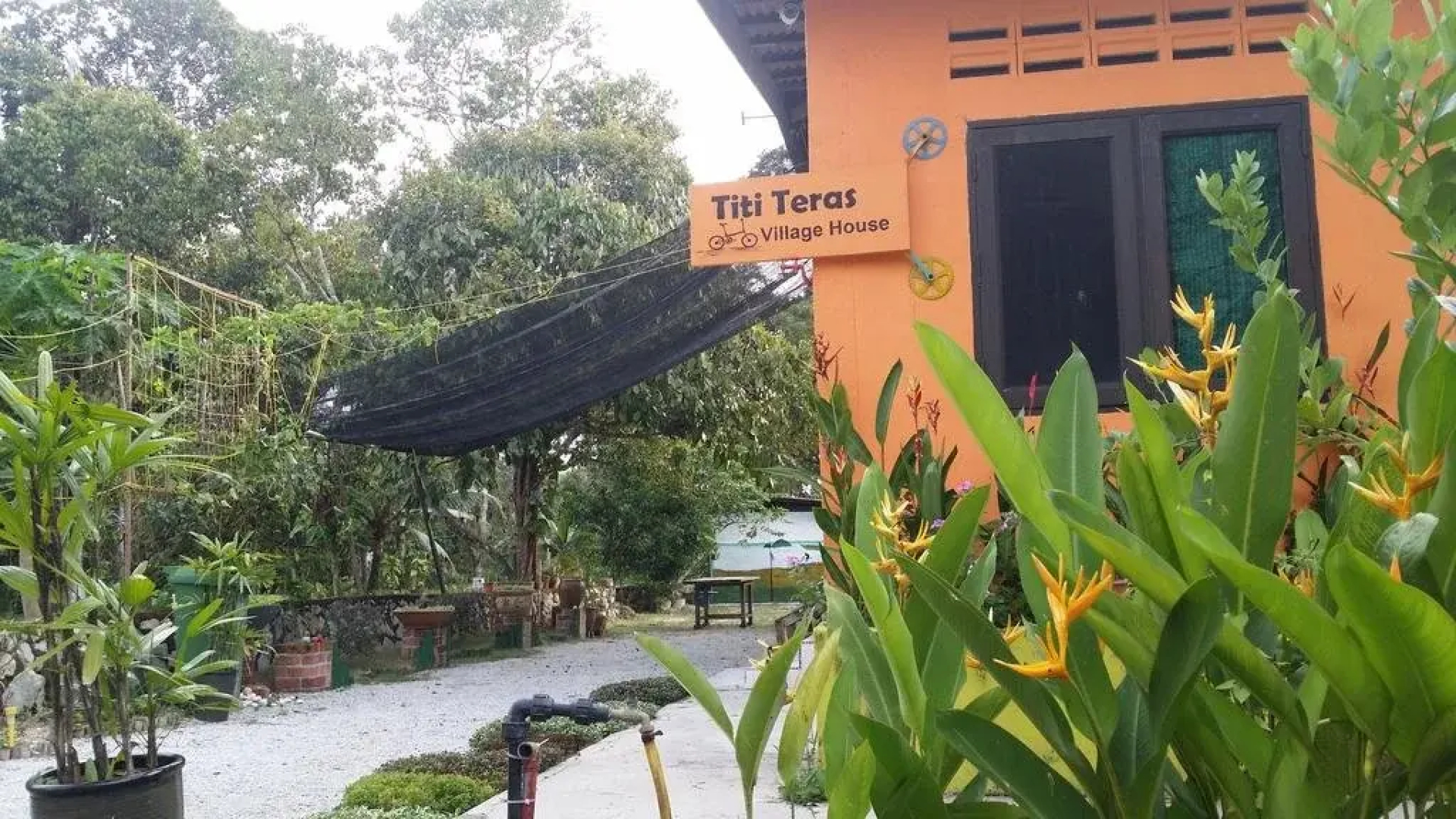 Titi Teras Village House