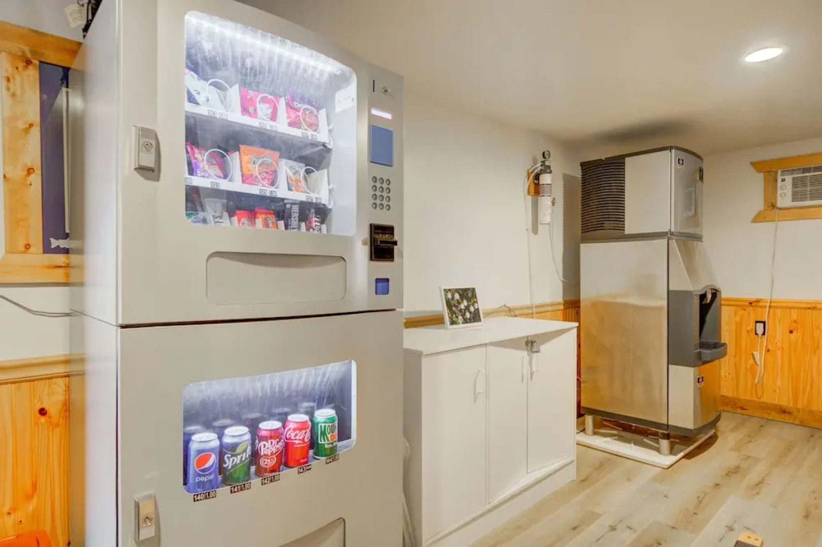 Livingston Inn - Historic