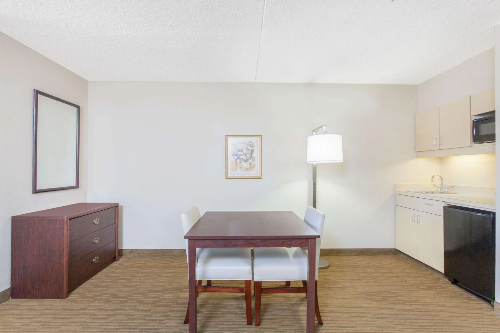 Hawthorn Suites by Wyndham Midwest City Tinker AFB