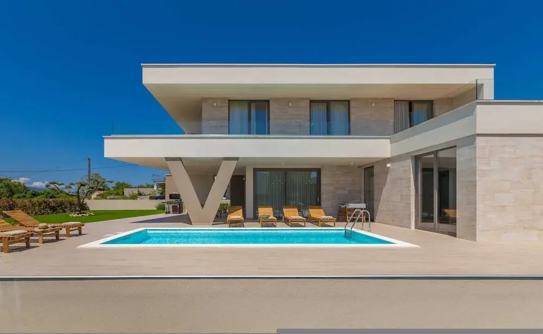 Villa Vista With Private Pool and Sauna