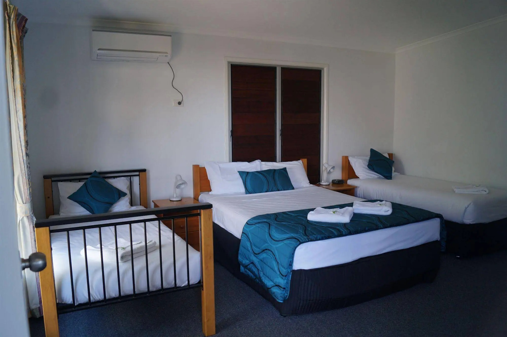 Tin Can Bay's Sleepy Lagoon Motel