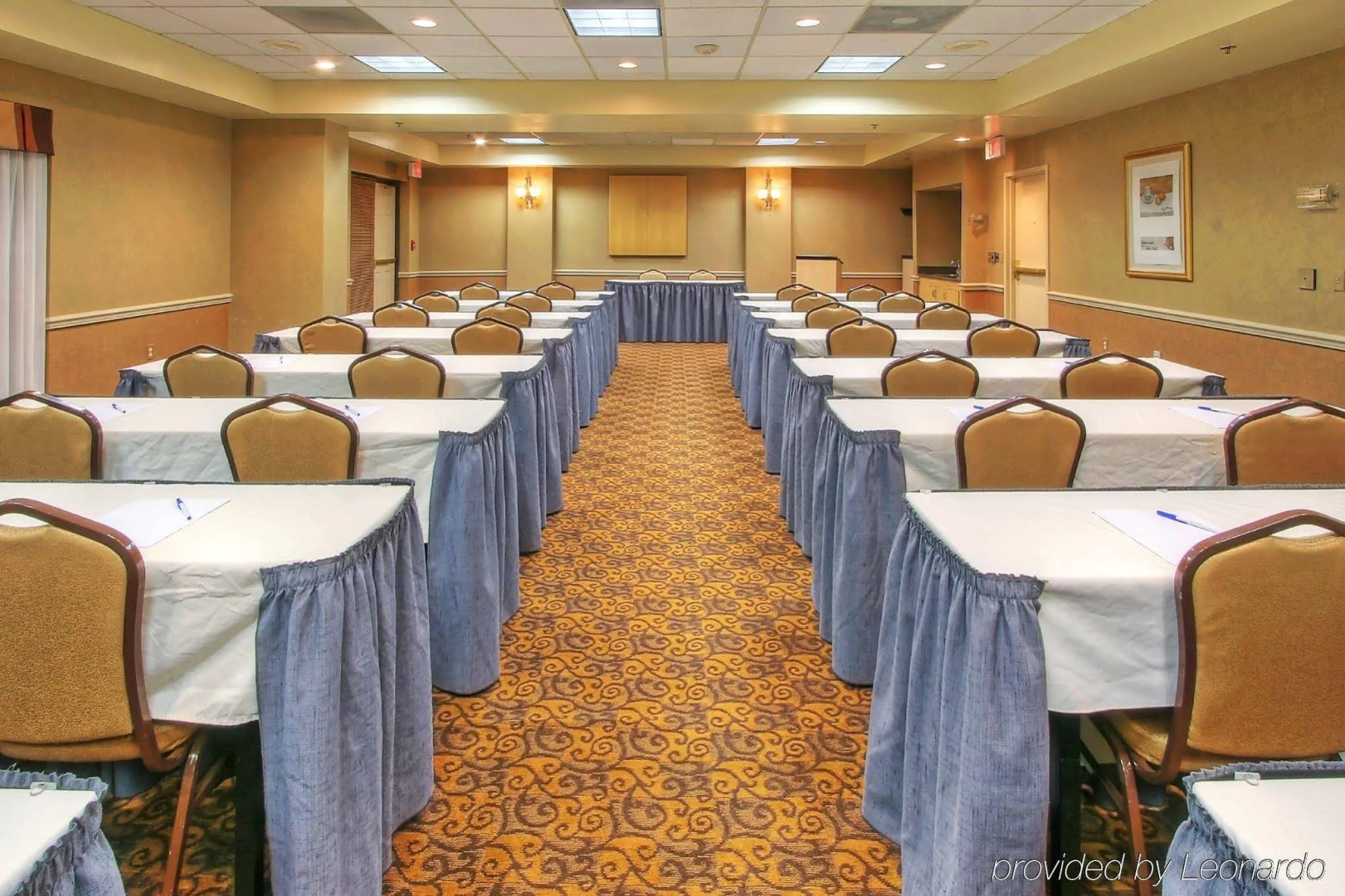Holiday Inn Express Hotel & Suites Albuquerque Midtown by IHG