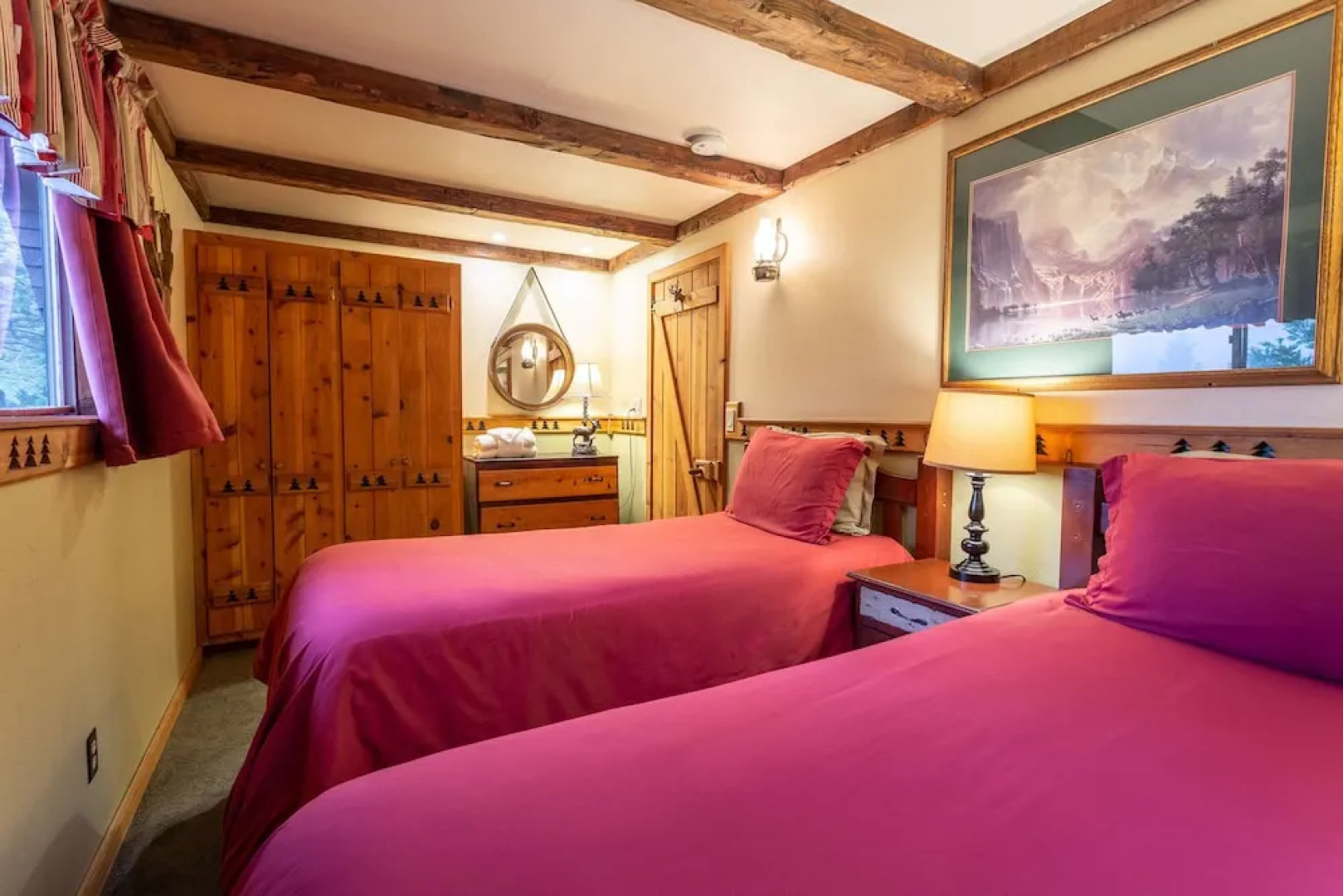 Arrowhead Pine Rose Cabins