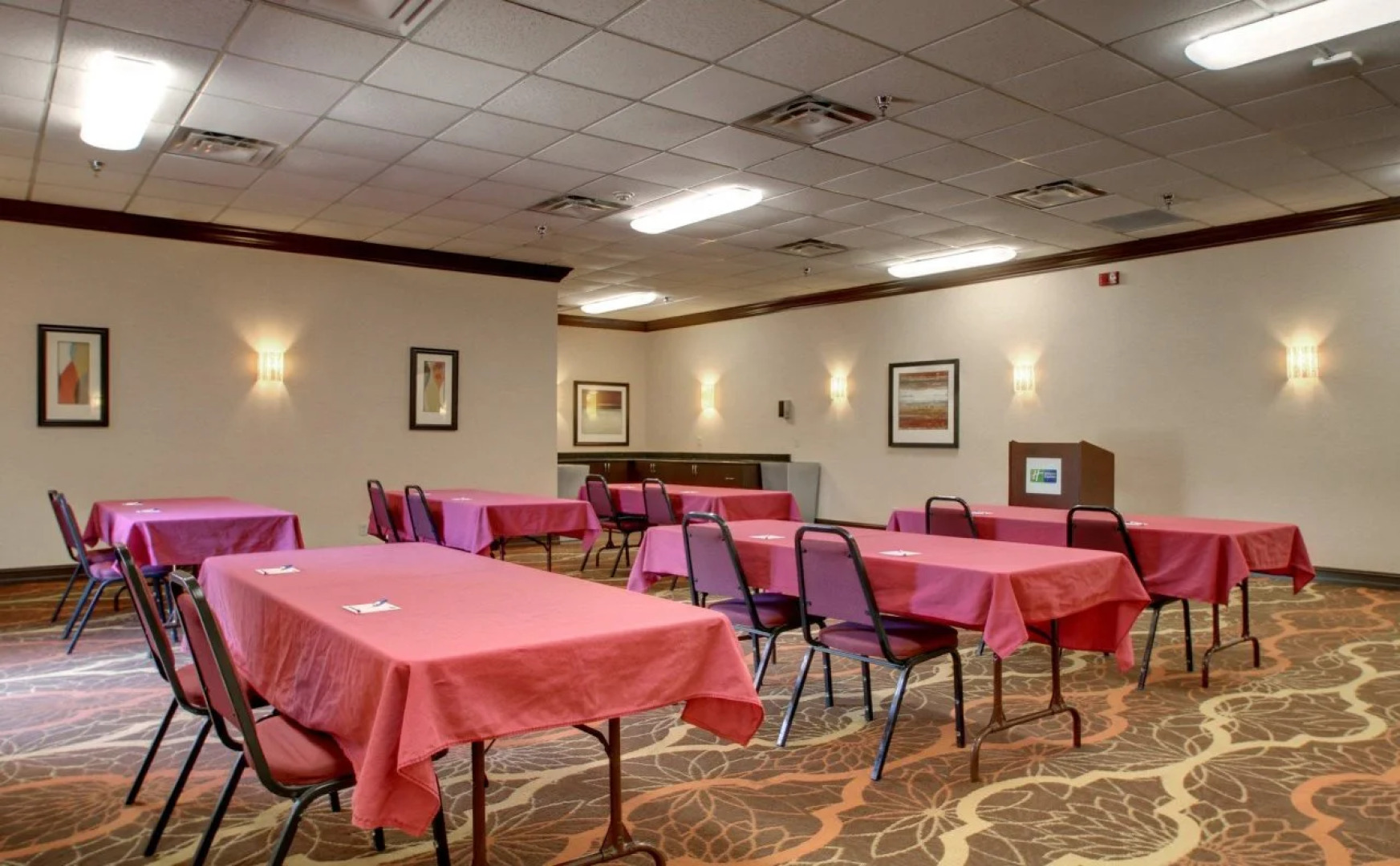 Holiday Inn Express Fort Campbell-Oak Grove by IHG