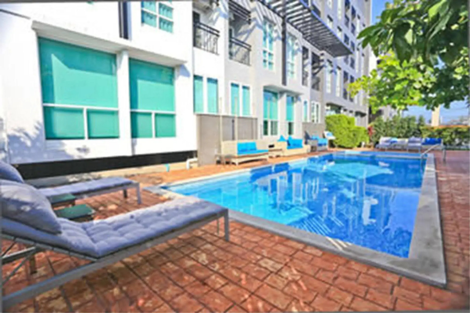 Crystal Suites Suvarnabhumi Airport
