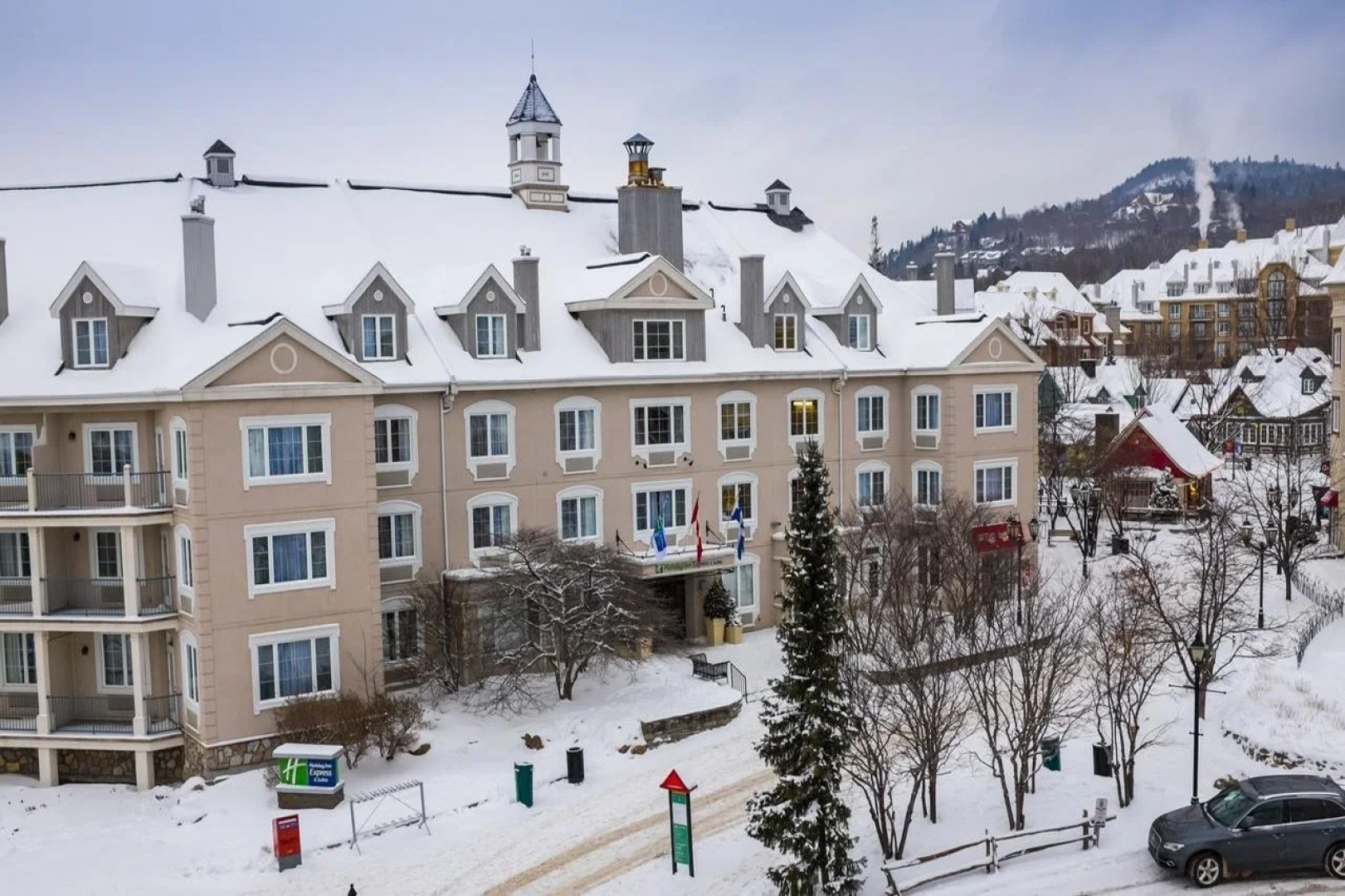 Holiday Inn Express and Suites Tremblant by IHG