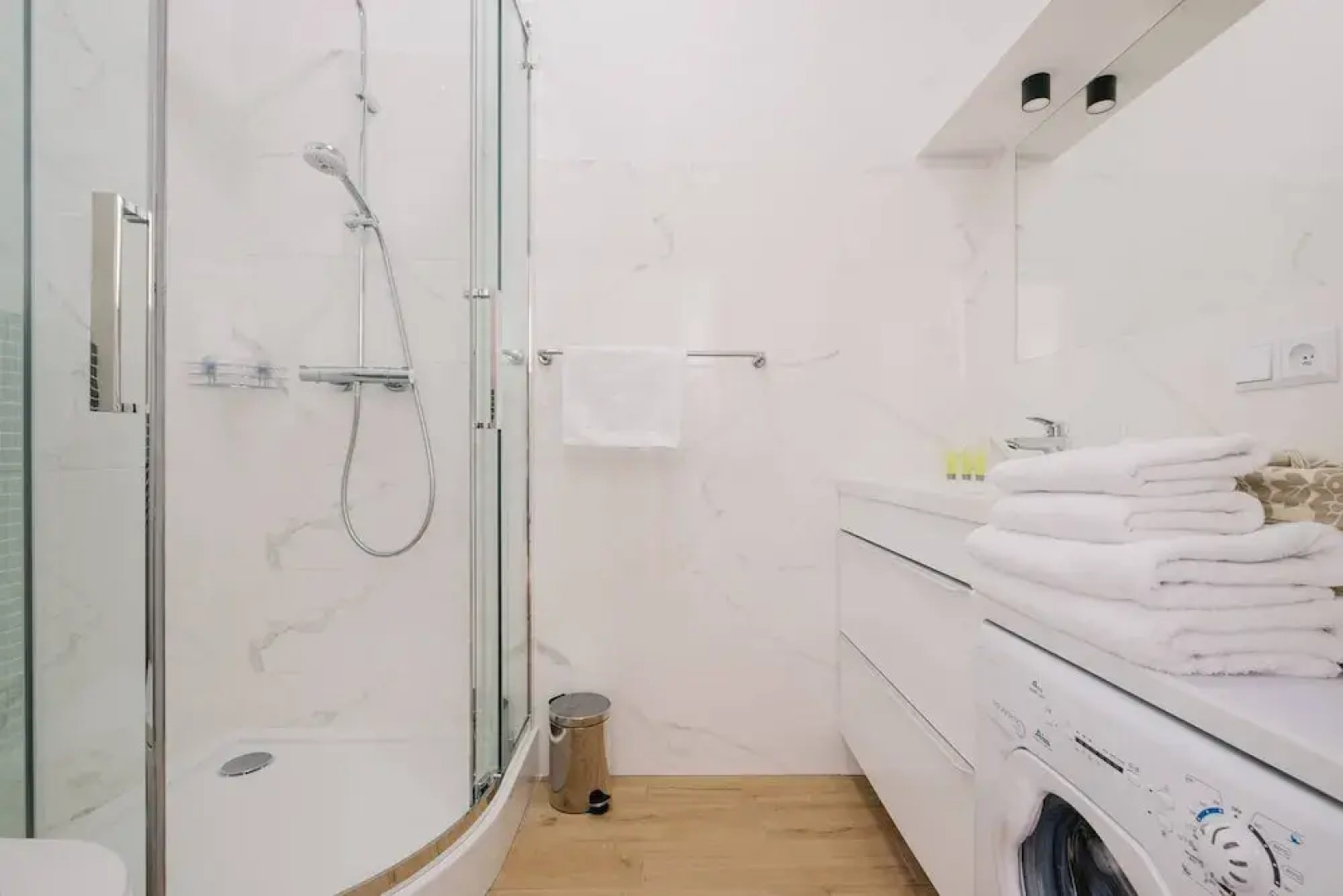 Plac Konstytucji Studio