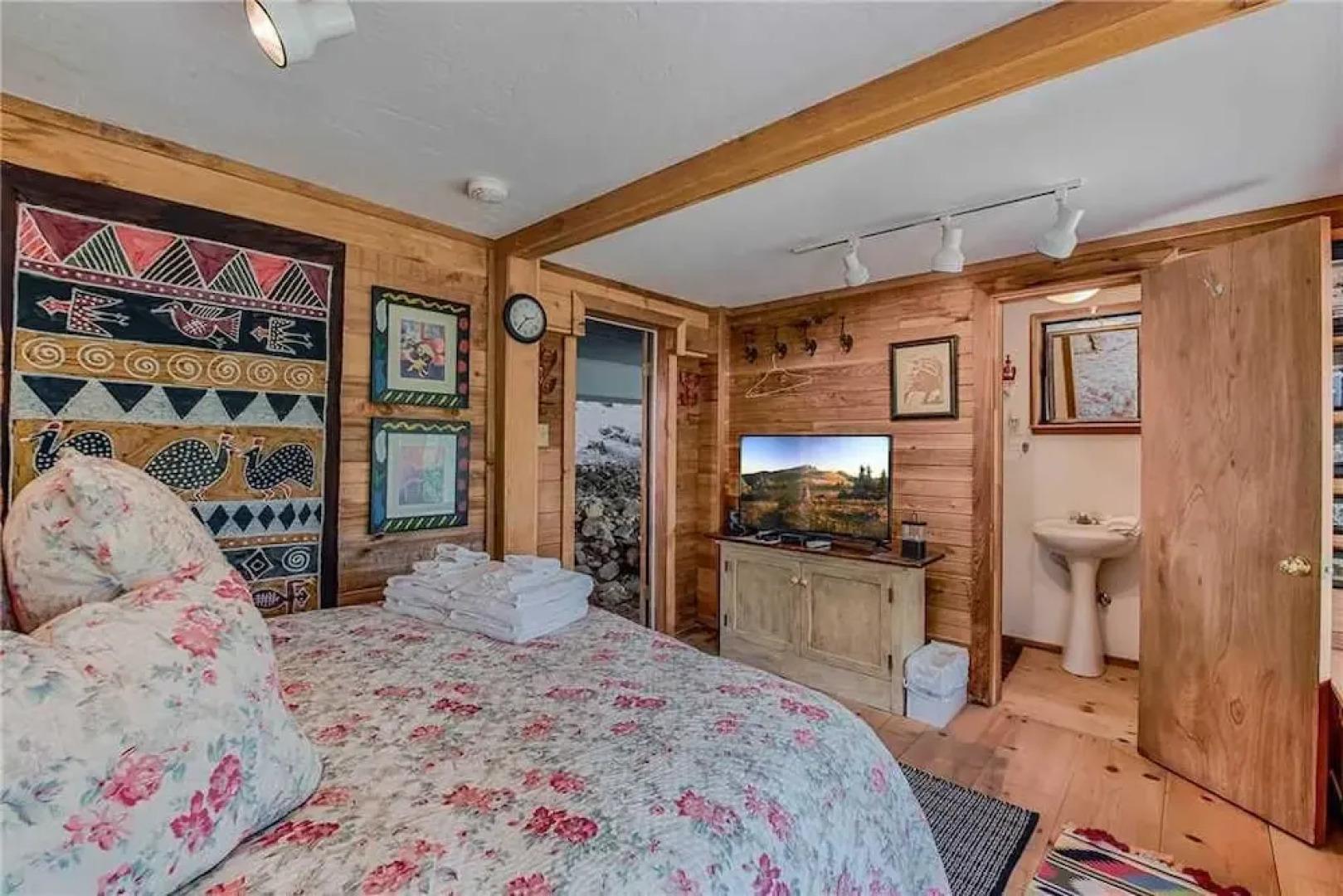 Lego House - Three Bedroom Cabin