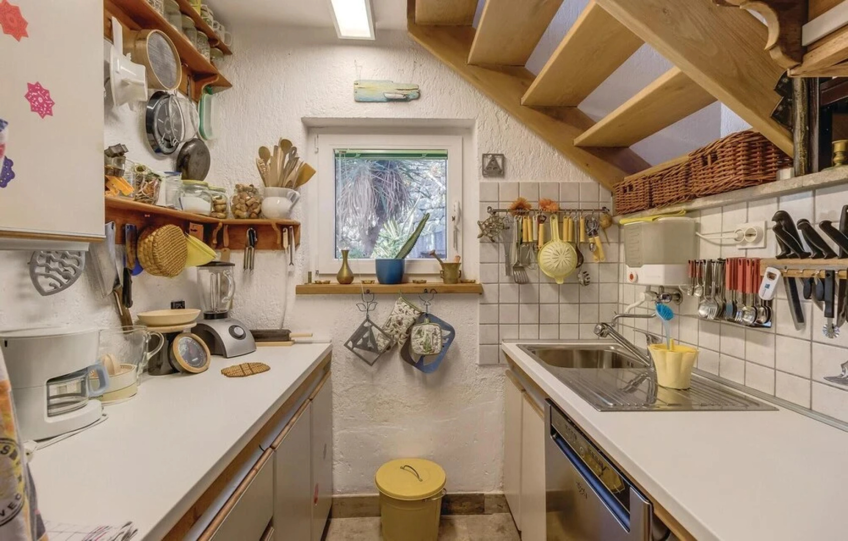 Nice Home in Mali Losinj With Wifi, 2 Bedrooms and Sauna