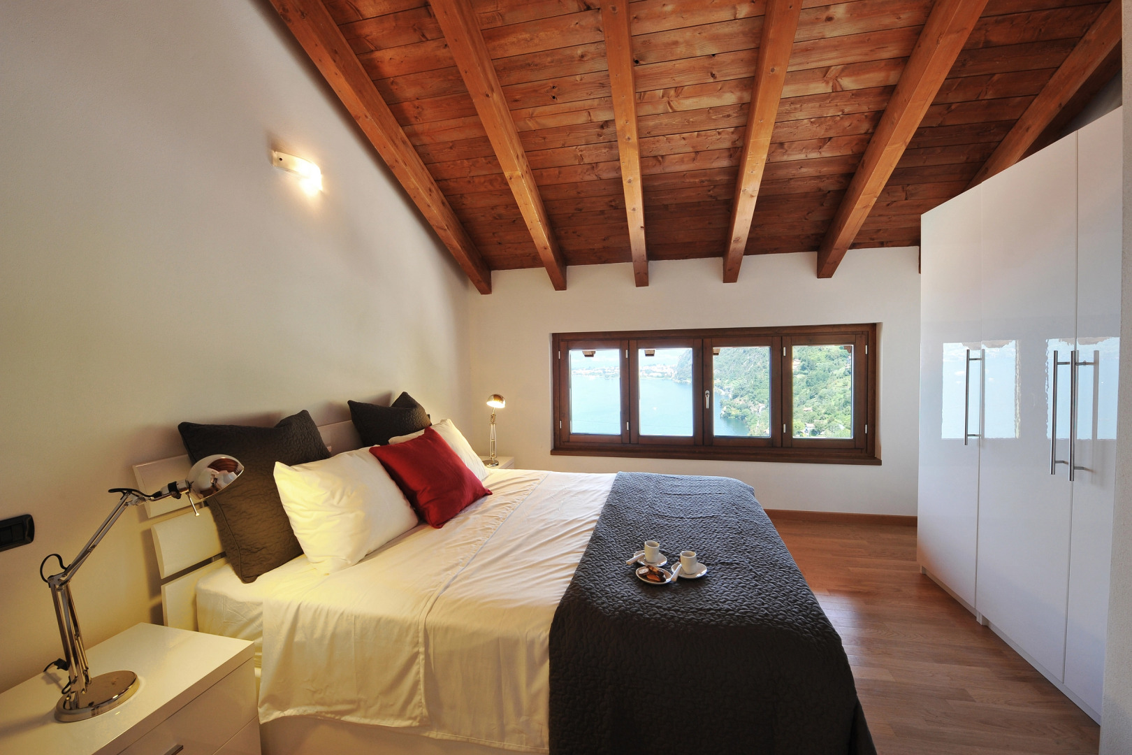 Bellano Perla Apt. 8