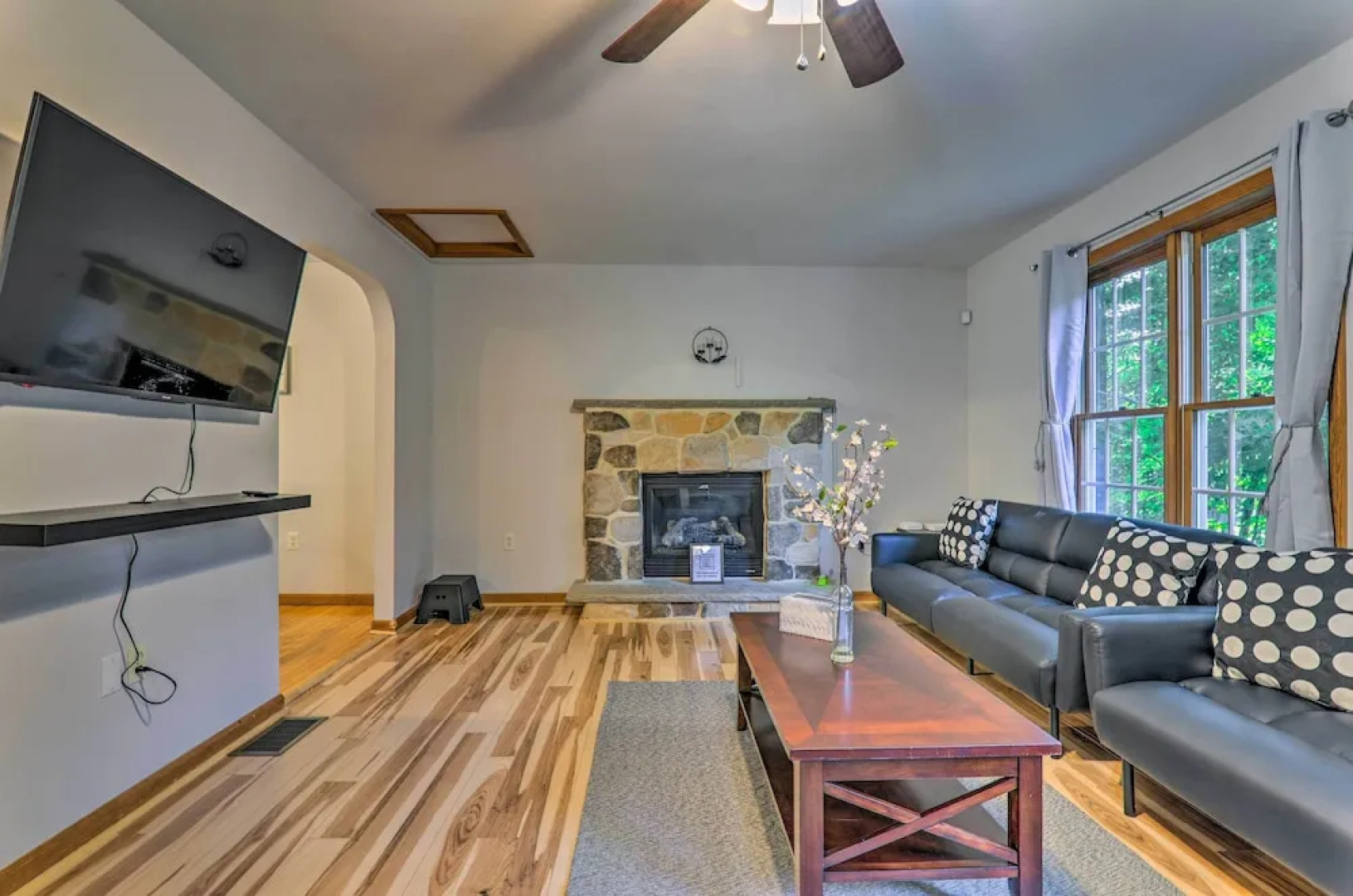 Poconos Retreat w/ Game Room, Hot Tub, & Sauna!