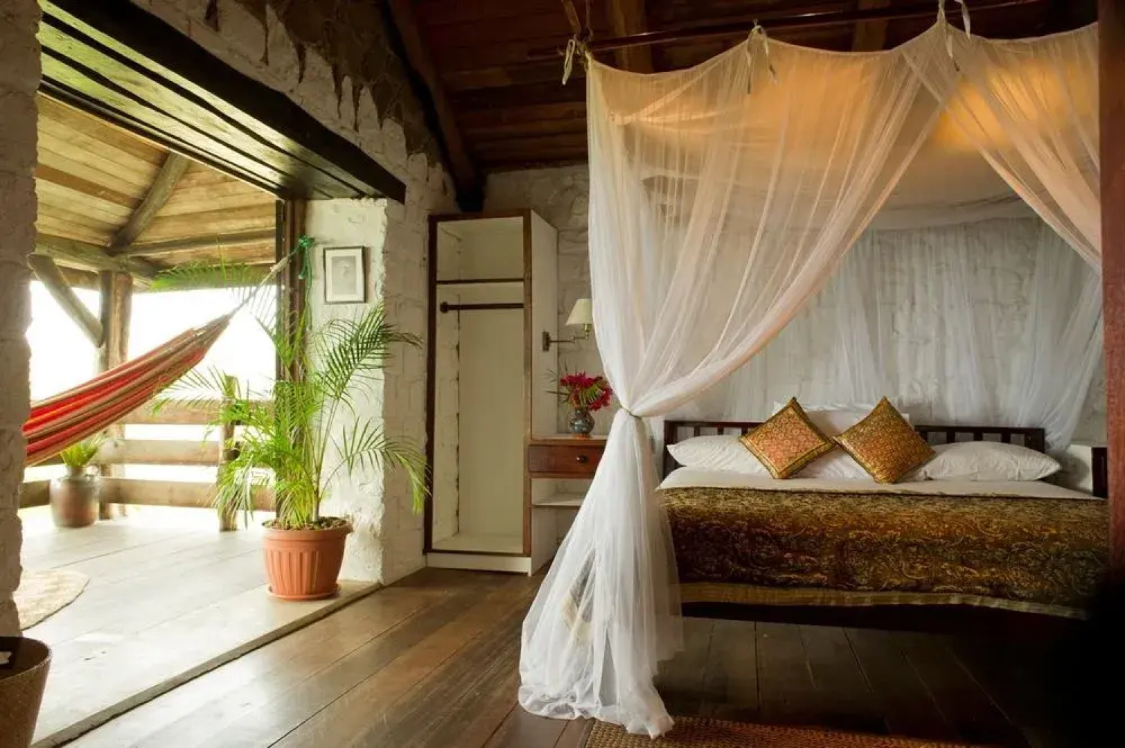 The Old Fort, Natural Hotel & Estate