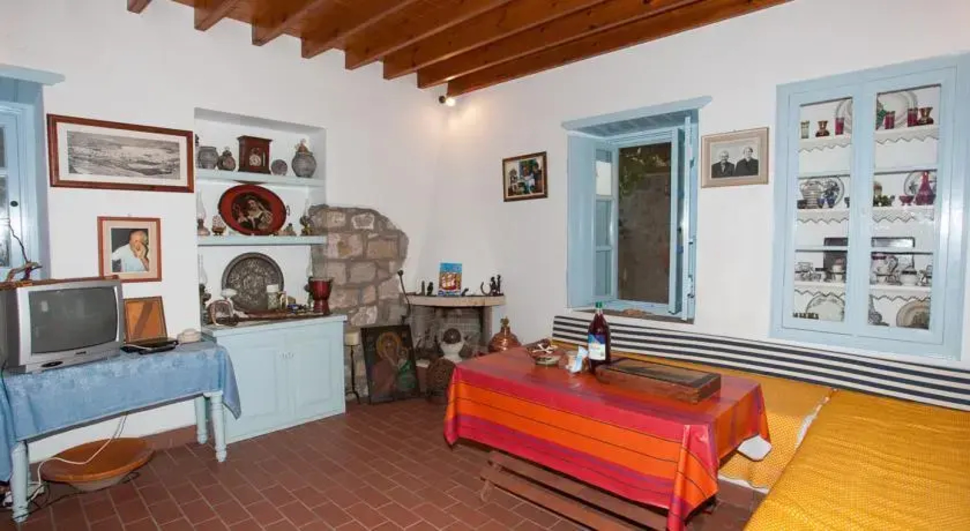 Ampelonas Country House