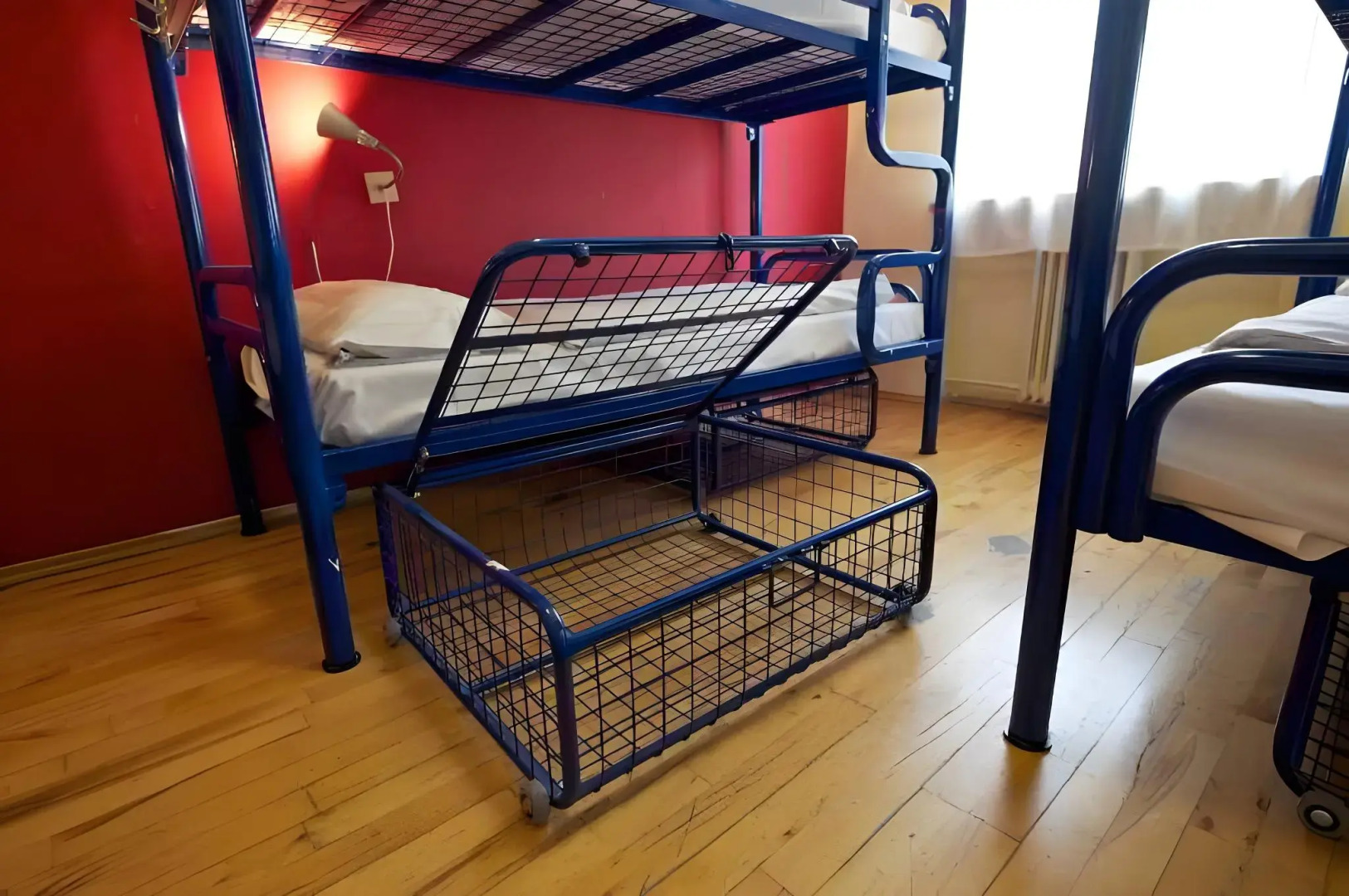 The 4 You Hostel & Hotel