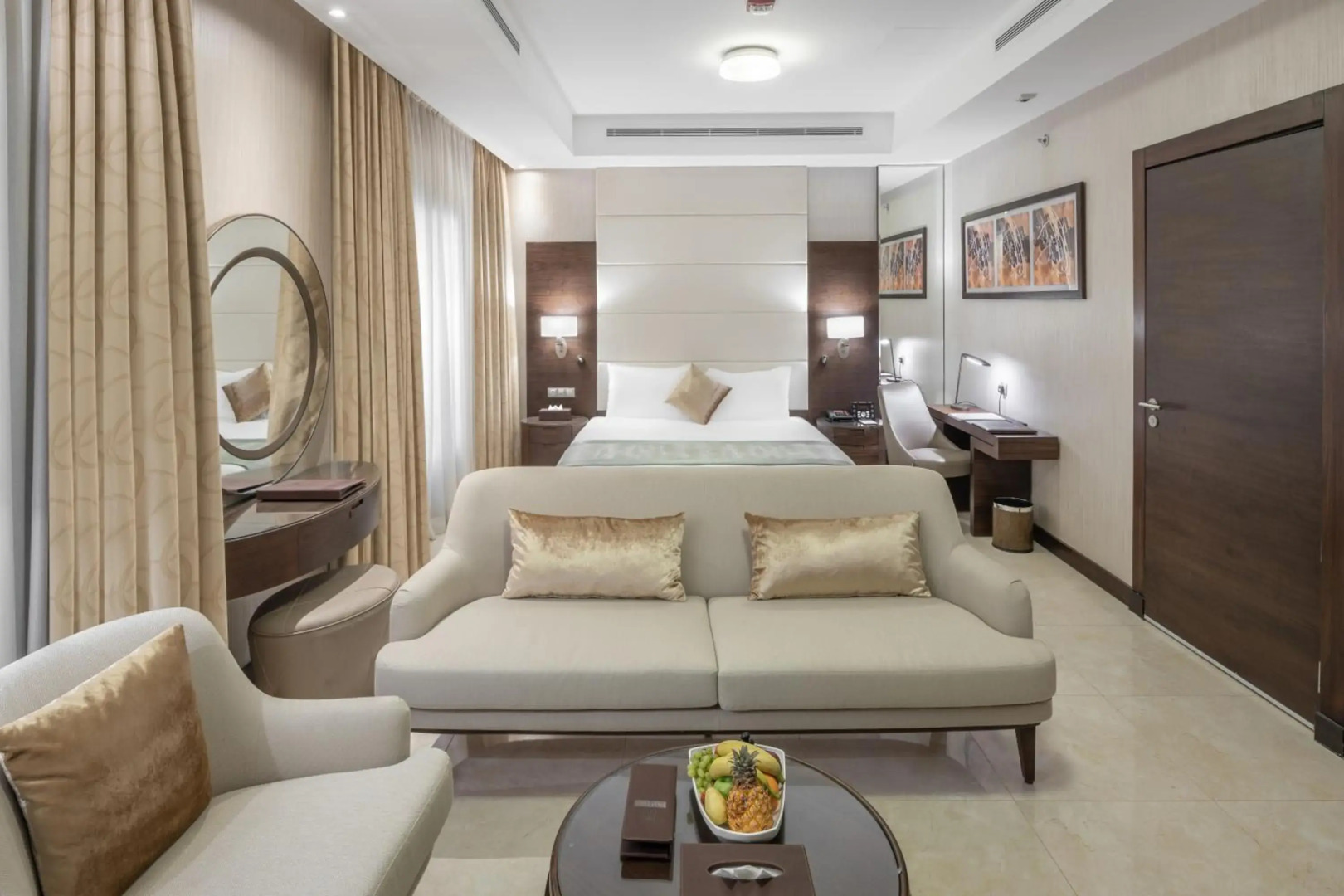 Отель Millennium Makkah Al Naseem