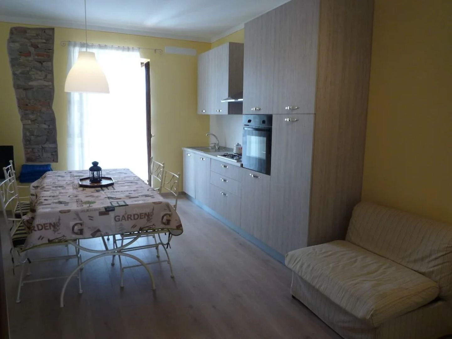 The Vigna del Parroco 2 is a House With two Apartments Located in Serralunga