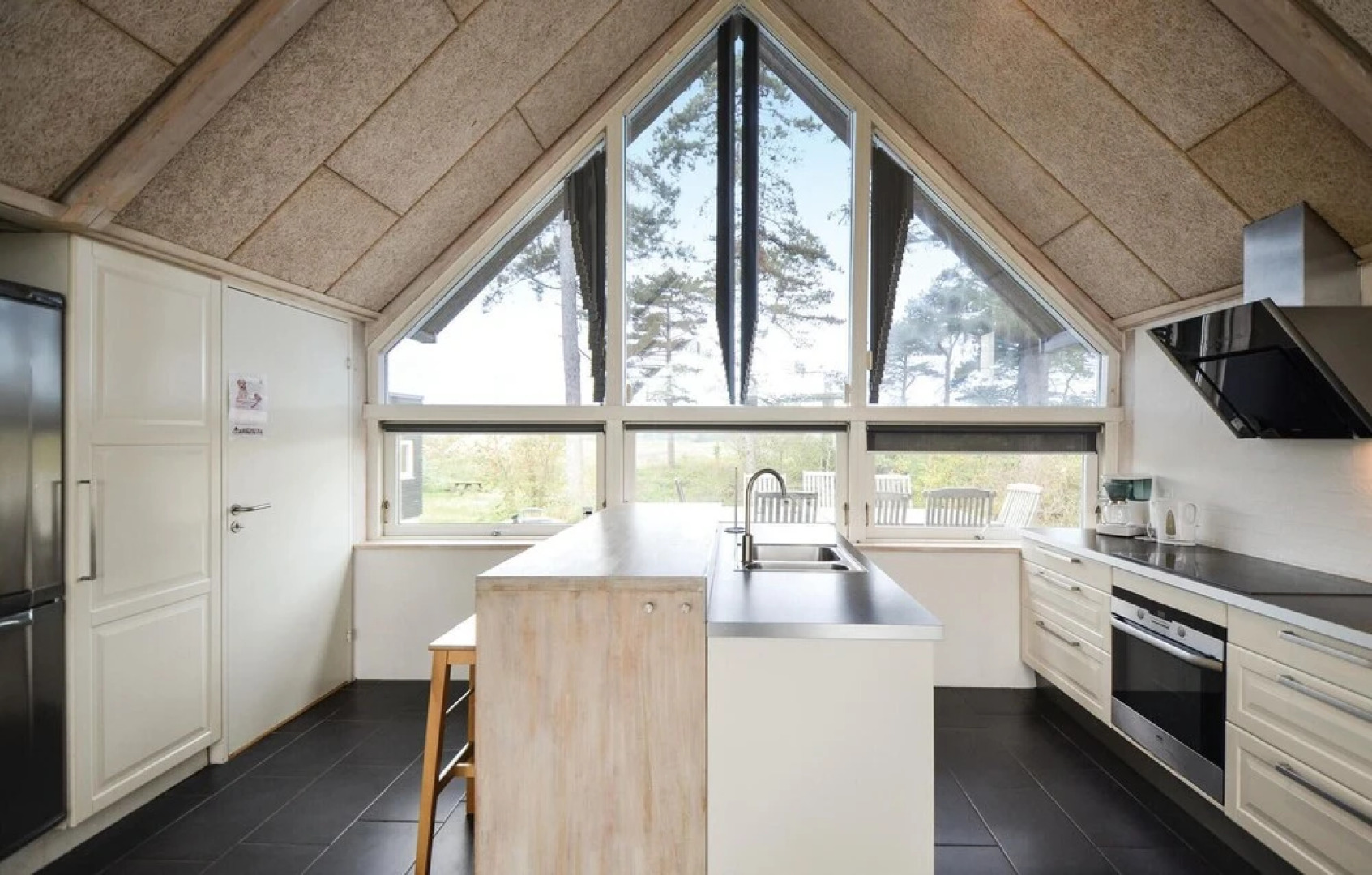 Amazing Home in Ebeltoft With 4 Bedrooms and Wifi