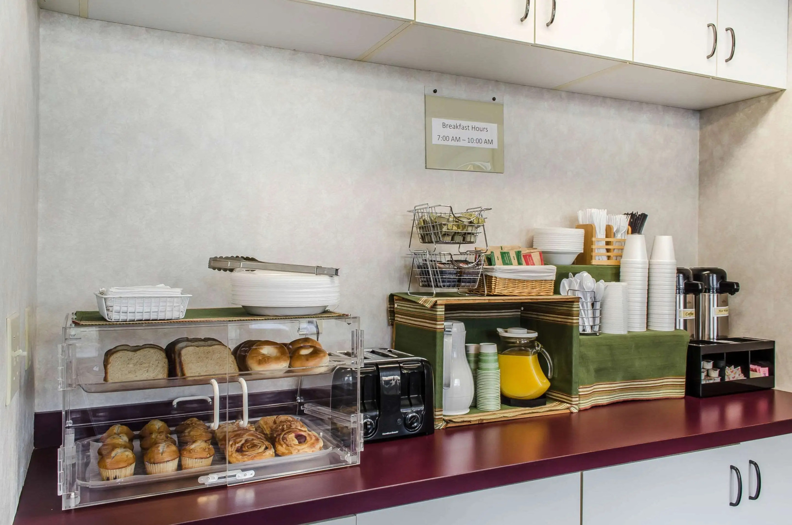 Rodeway Inn State College - near University