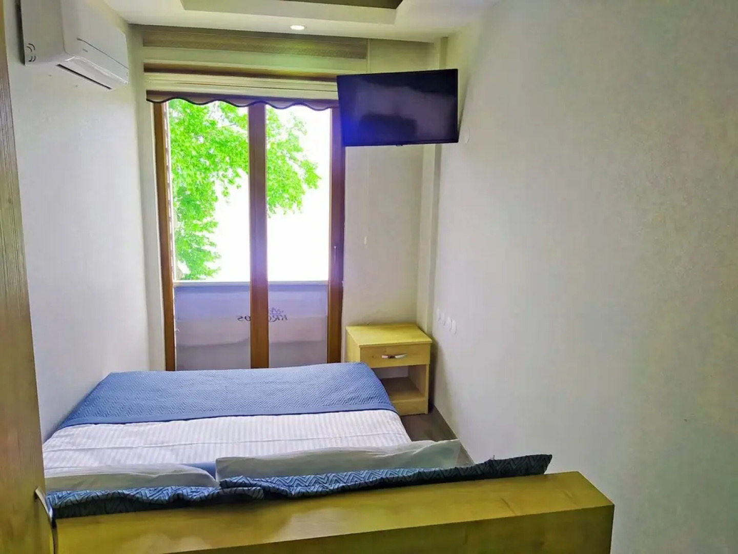 Kroisos Lake Resort Hotel