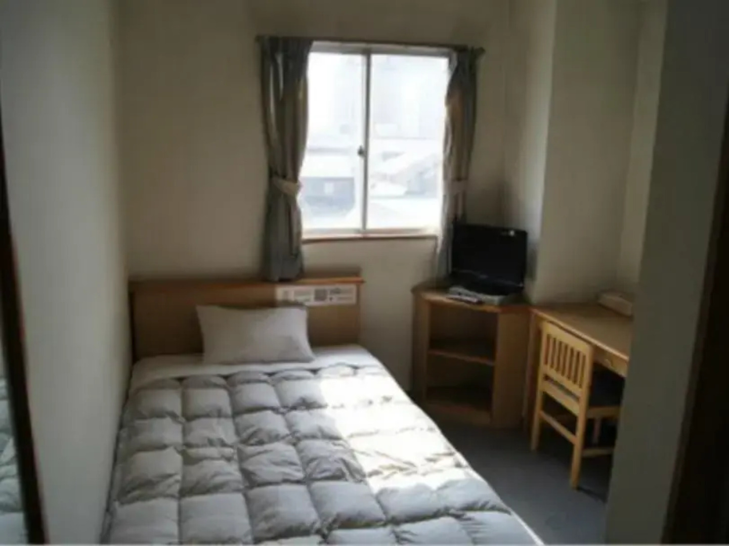 Iwakura Station Hotel