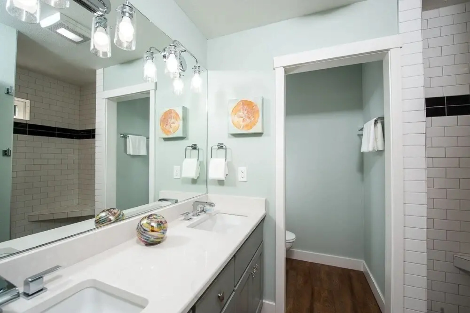 Beach Time 3 Br home by RedAwning