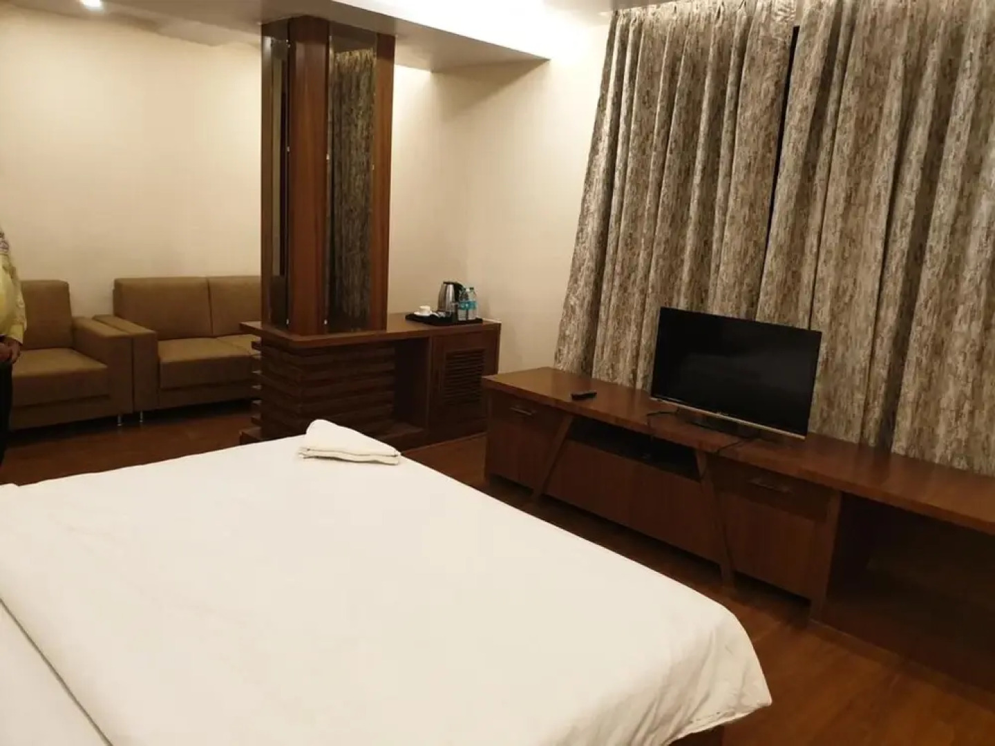 Hotel Nand Residency