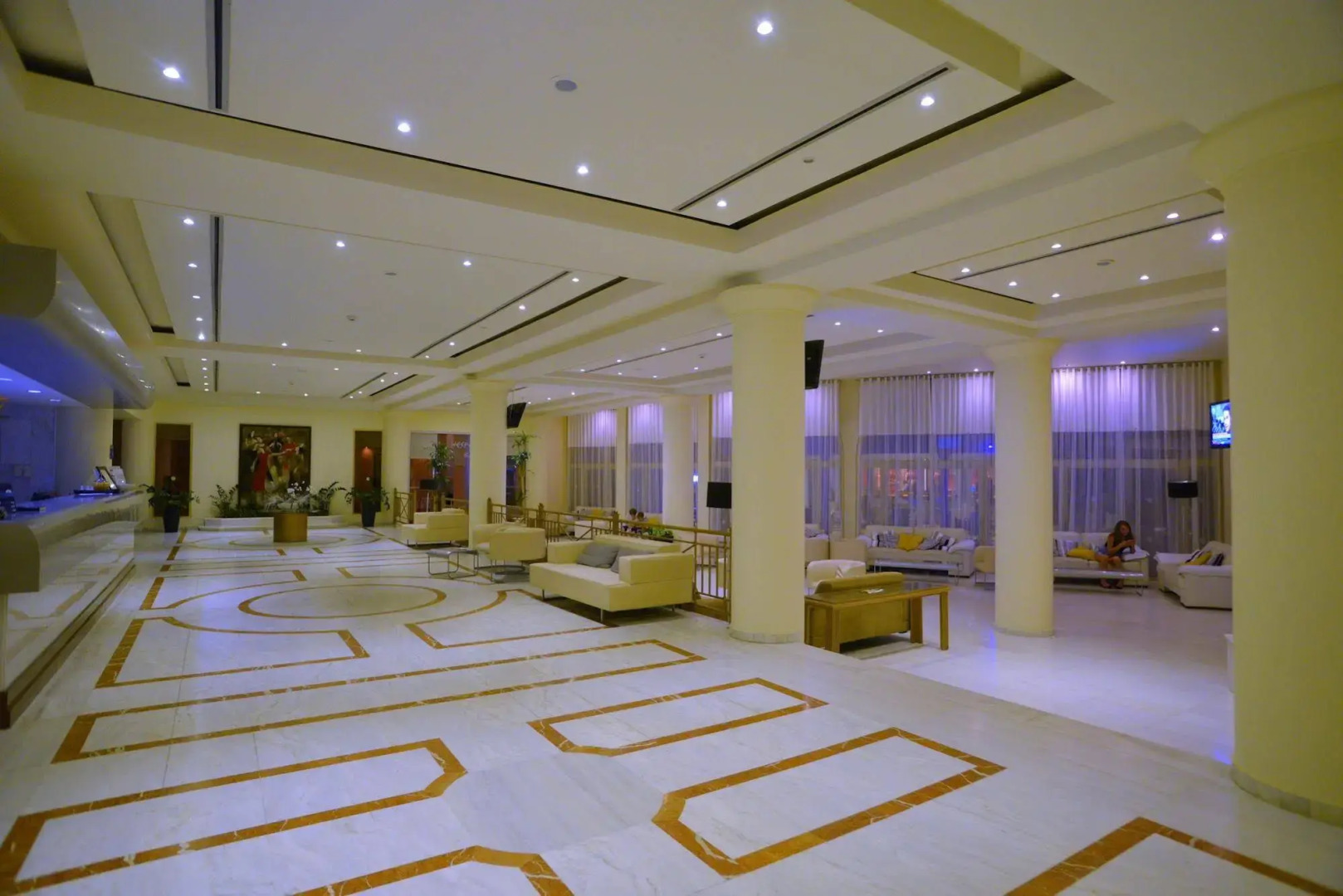 The Golden Coast Beach Hotel