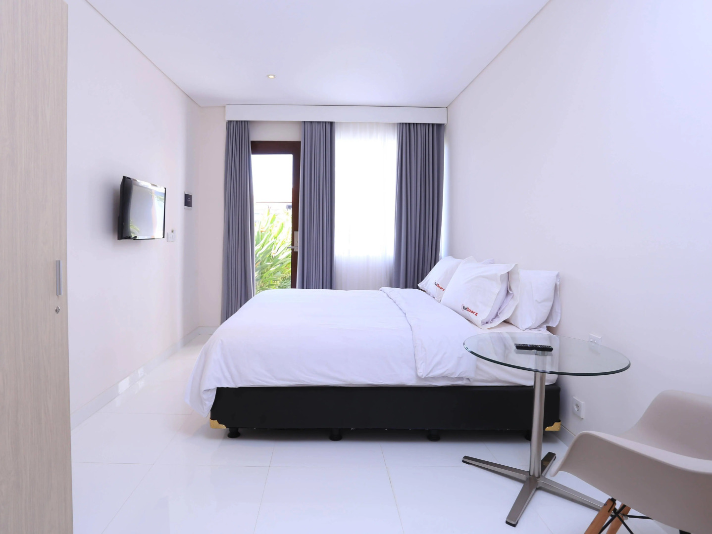 RedDoorz @ Petitenget Seminyak