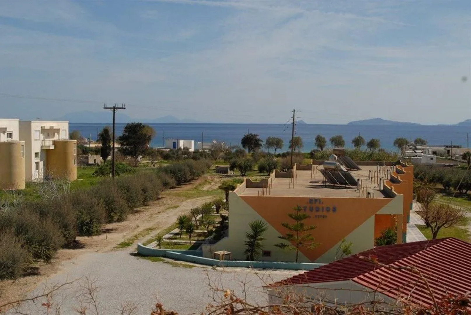 Efi Studios & Apartments