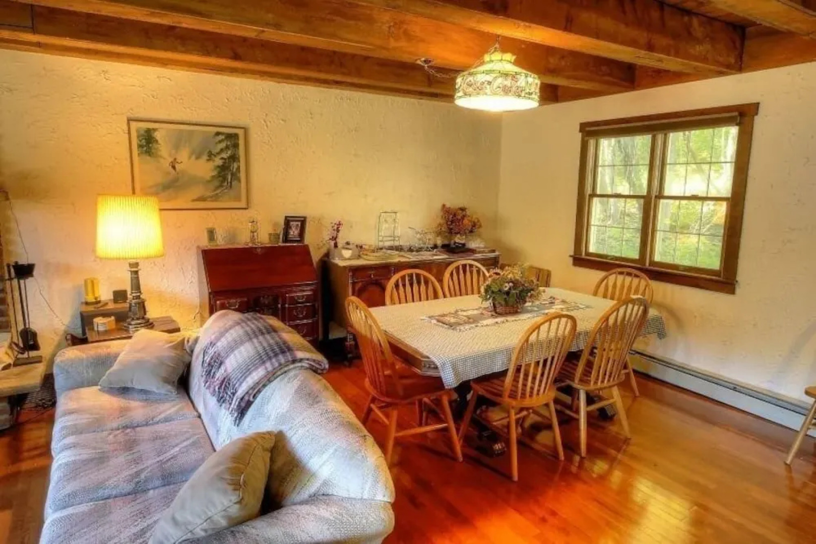 Mountain Watch 4 Bedroom Chalet by RedAwning