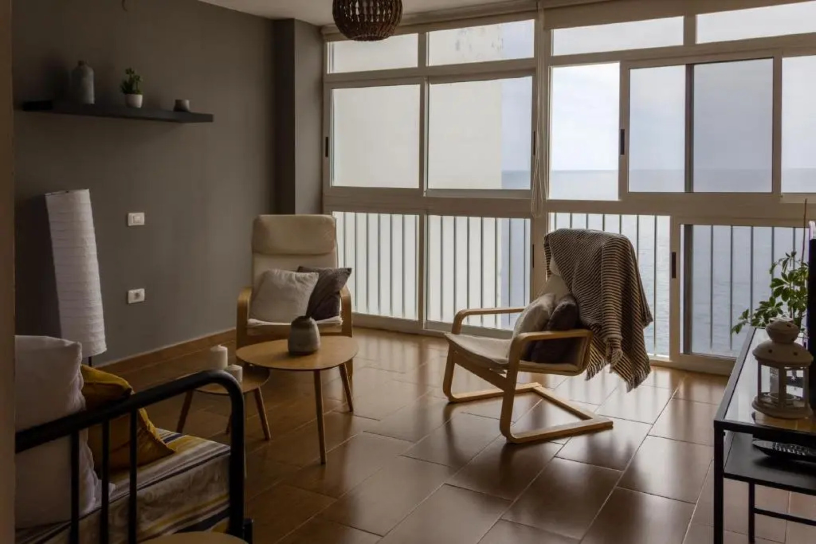 Acogedor apartamento con vista al mar.