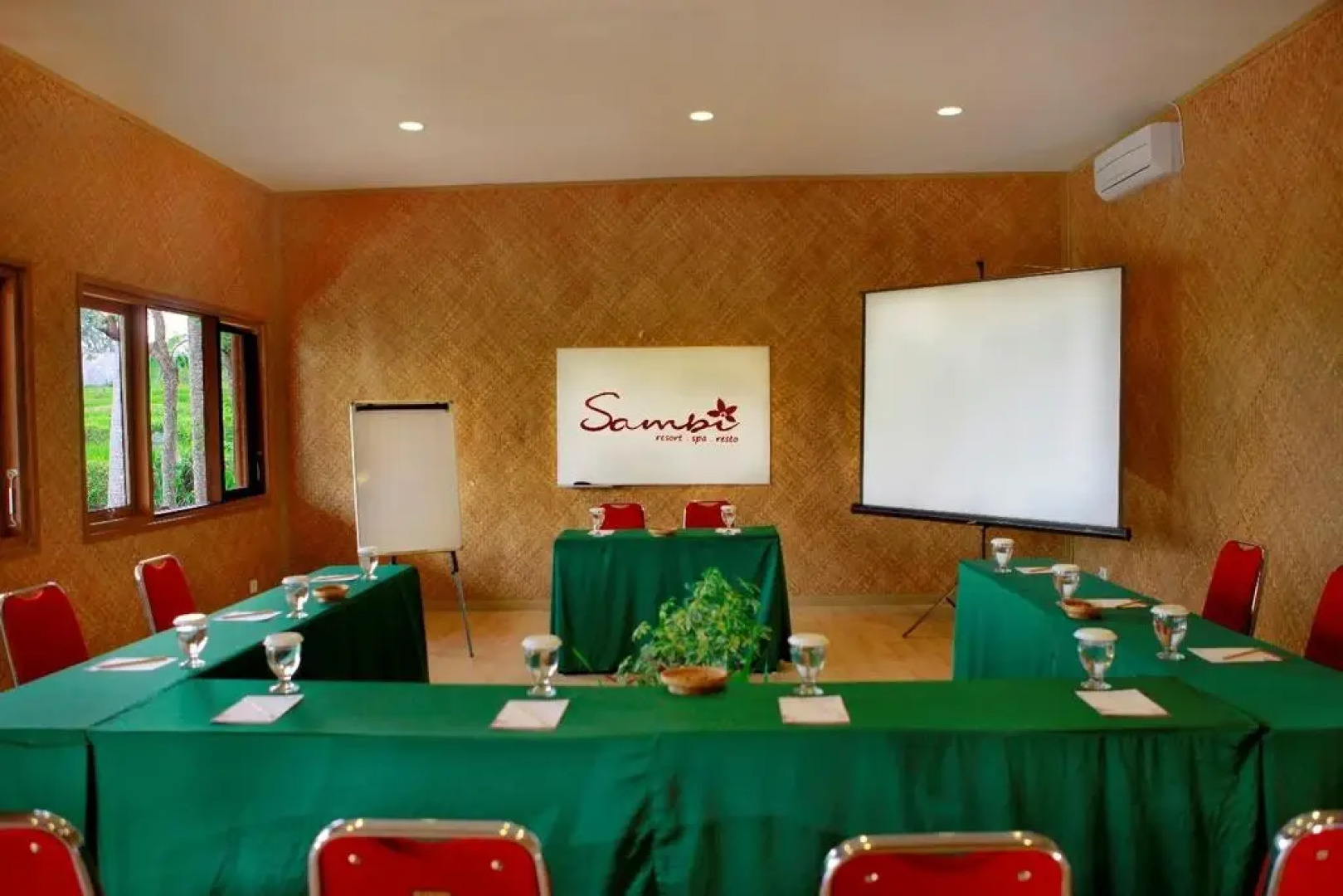 Sambi Resort, Spa & Resto