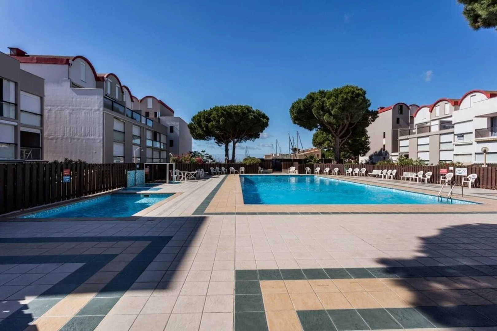Studio in Gruissan, With Pool Access and Furnished Balcony - 200 m Fro