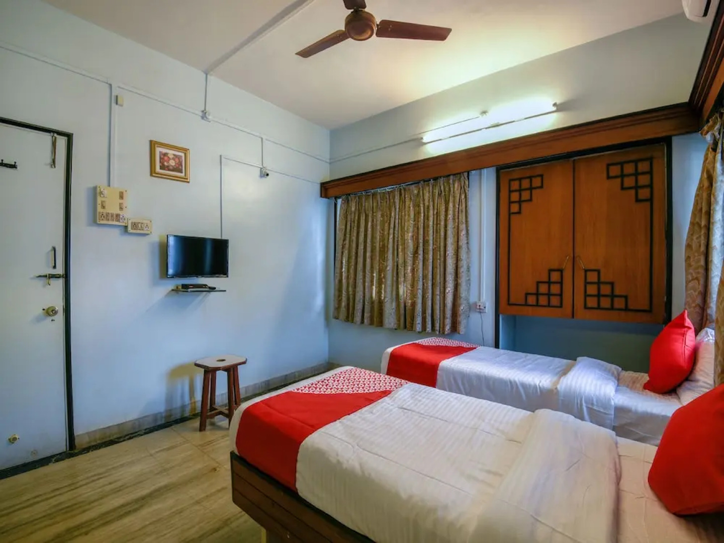 OYO 15199 Hotel Shree Maya
