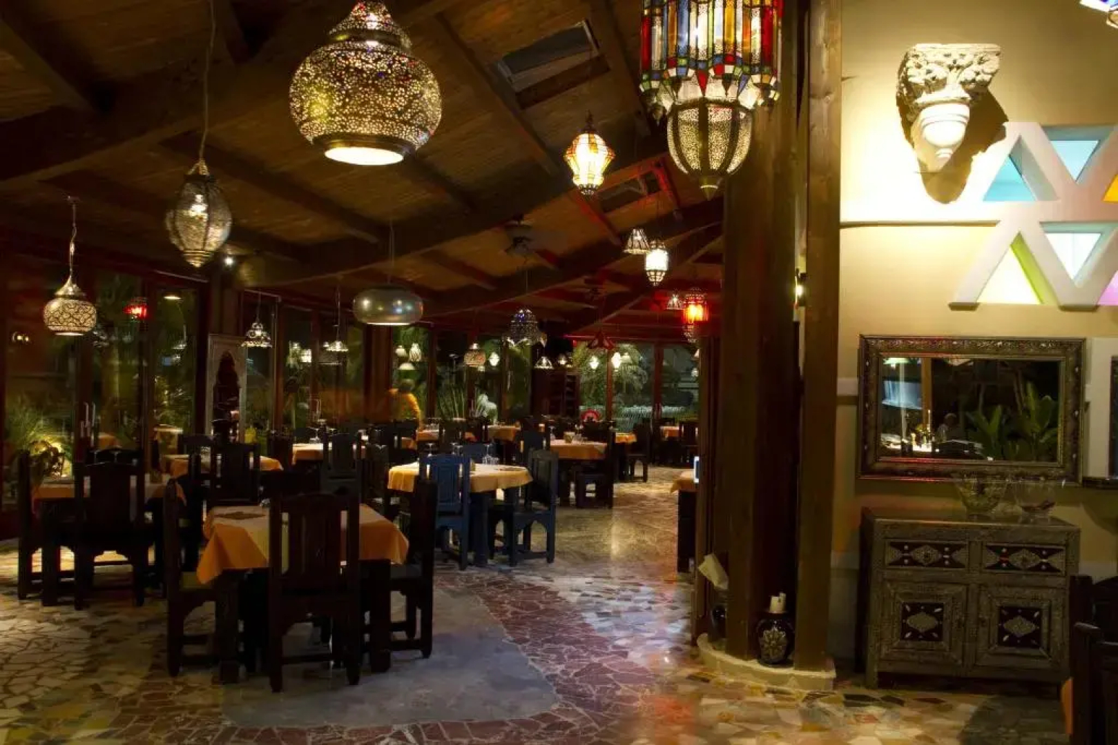 Oasi Beach Hotel
