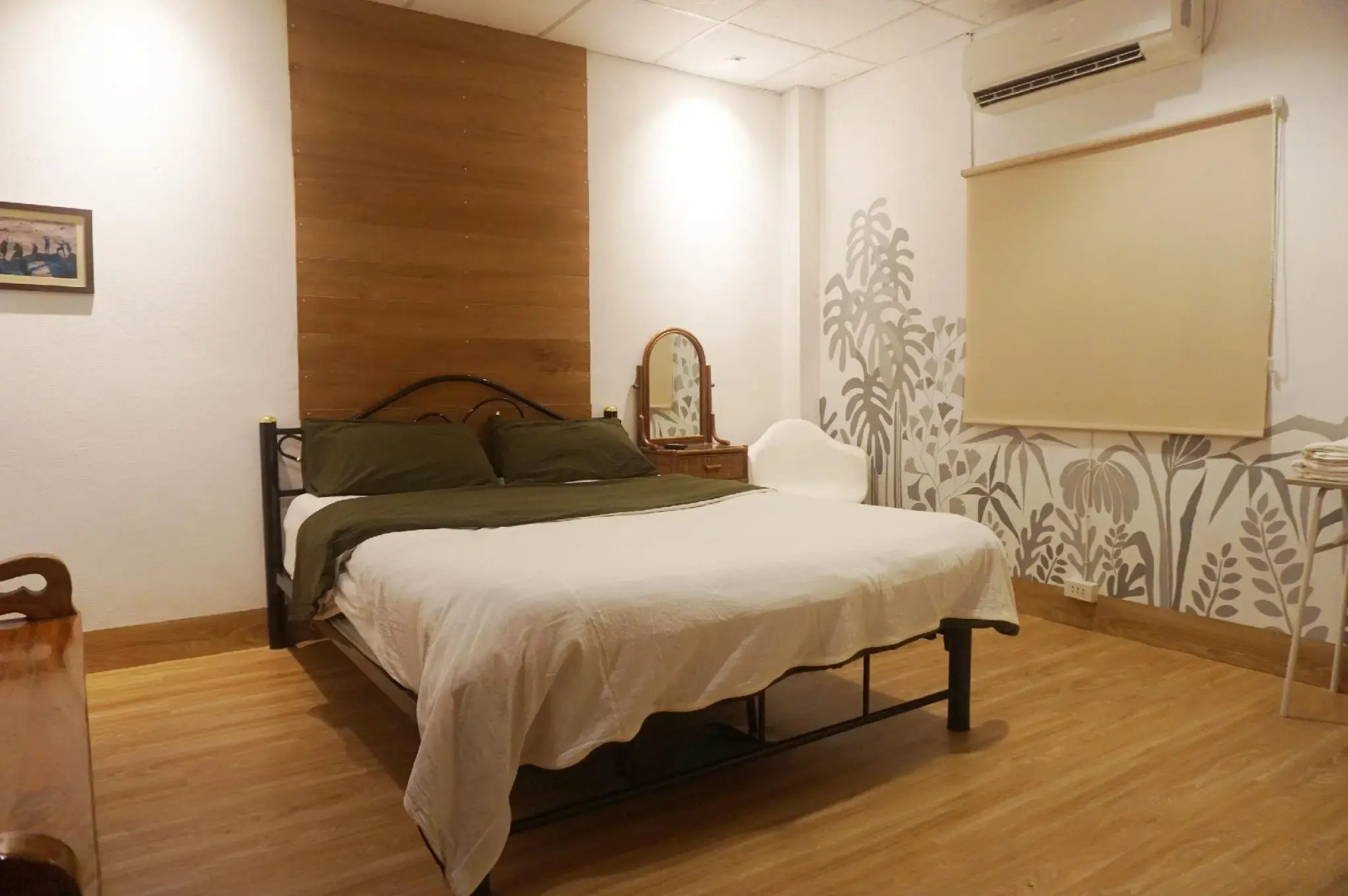 The Goose Cafe & Hostel