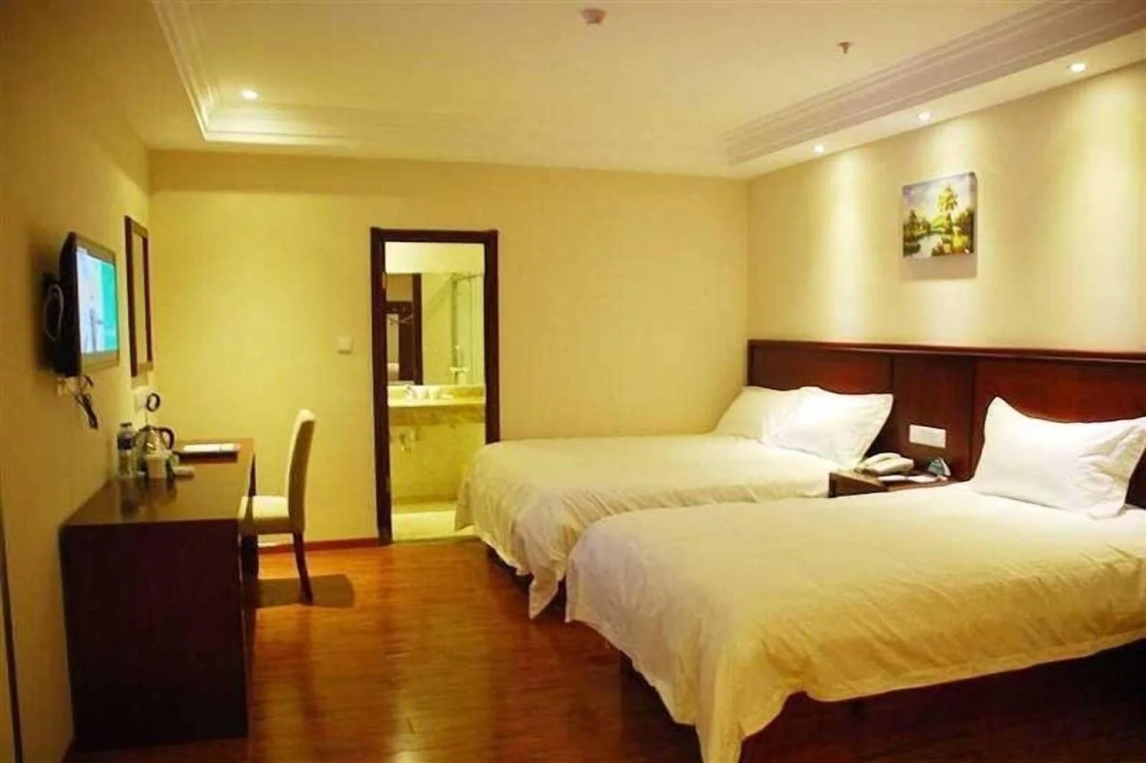 GreenTree Inn Chuzhou Dingyuan County People's Square General Hospital Business Hotel