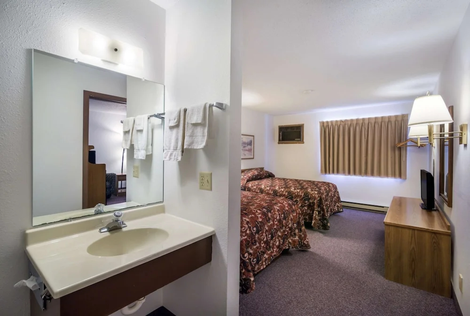Beaver Creek Inn and Suites