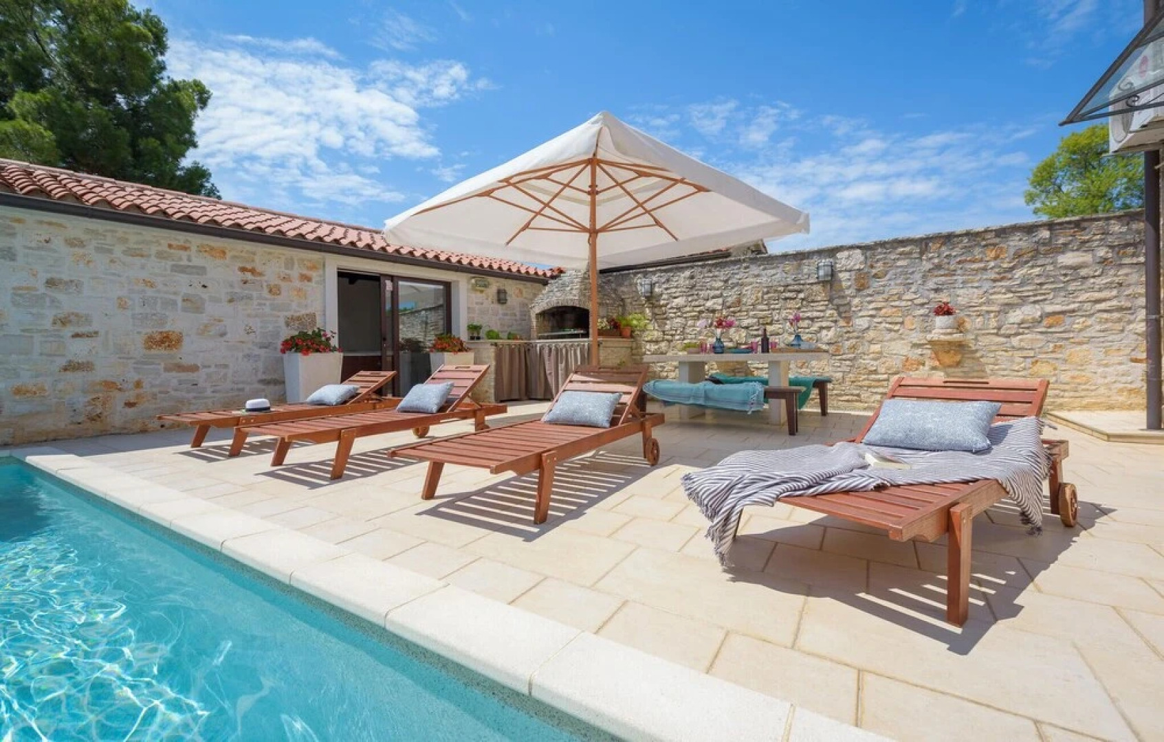 Stunning Home in Bale With Sauna, Wifi and 2 Bedrooms