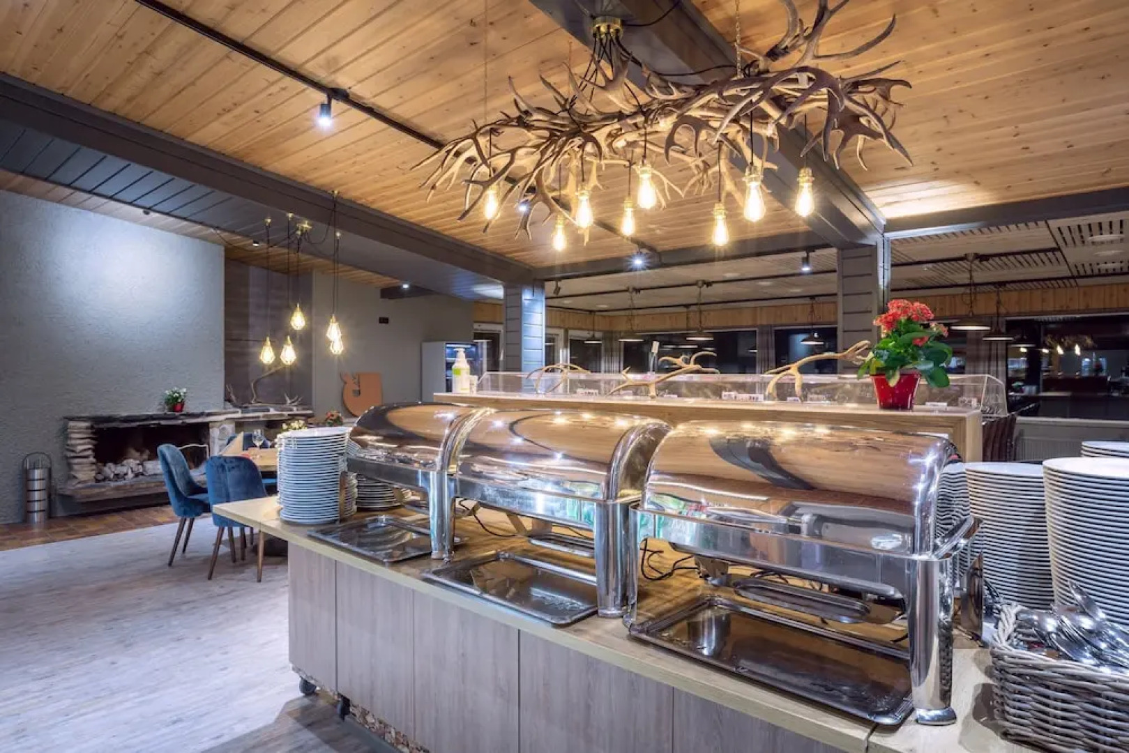 Jeris Hotel & Cabins