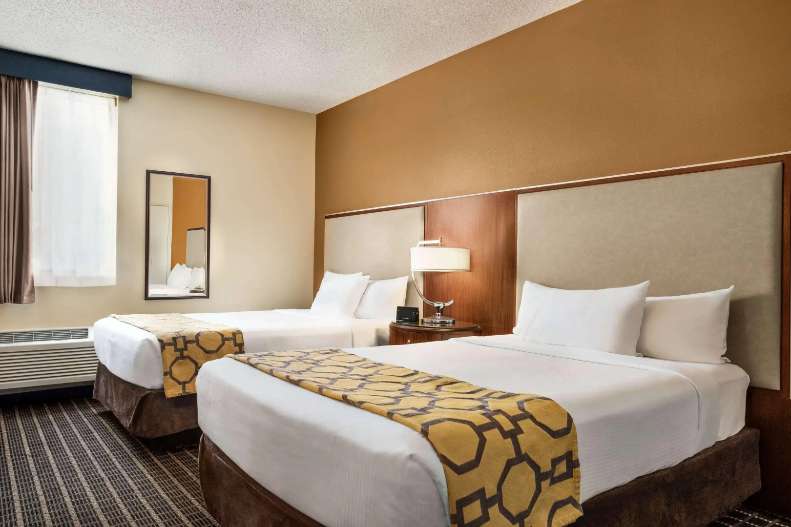 Belmont Inn & Suites