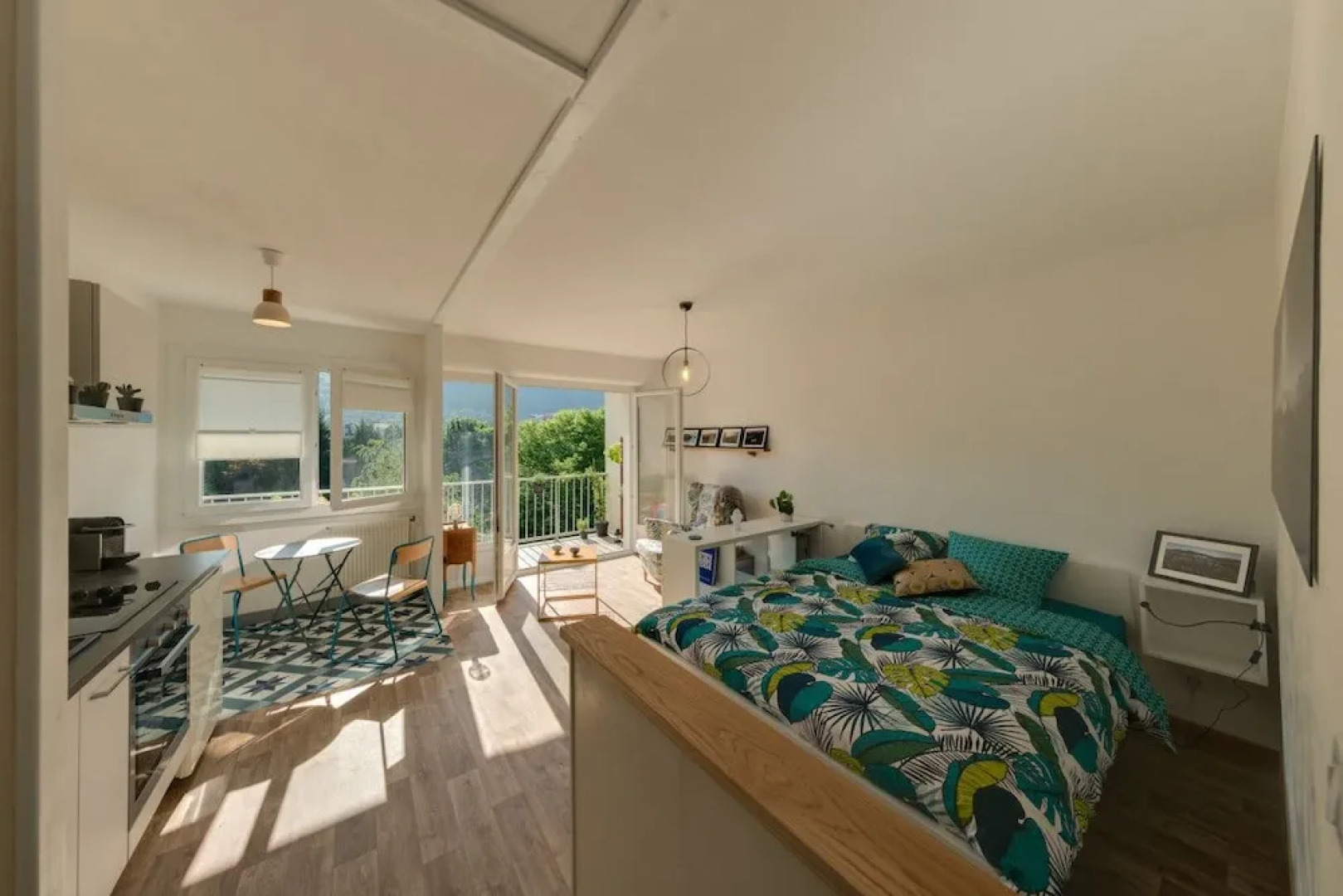 Les Mûriers Private Studio