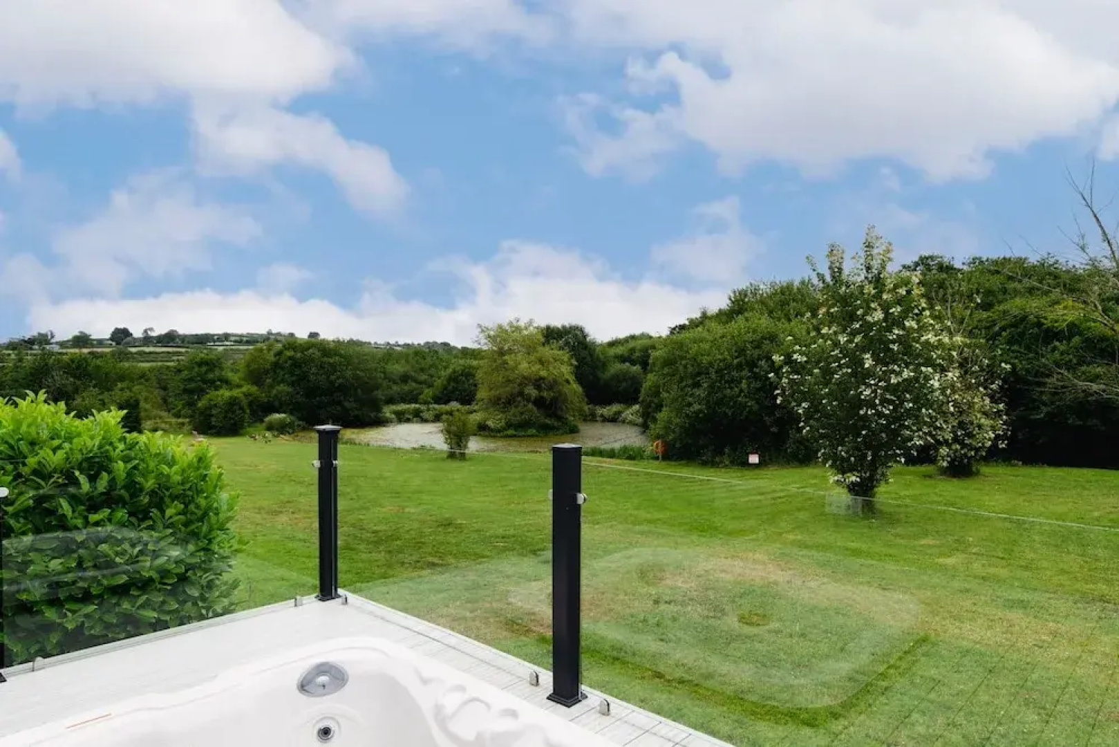 The Duck Pond - Countryside Hot Tub