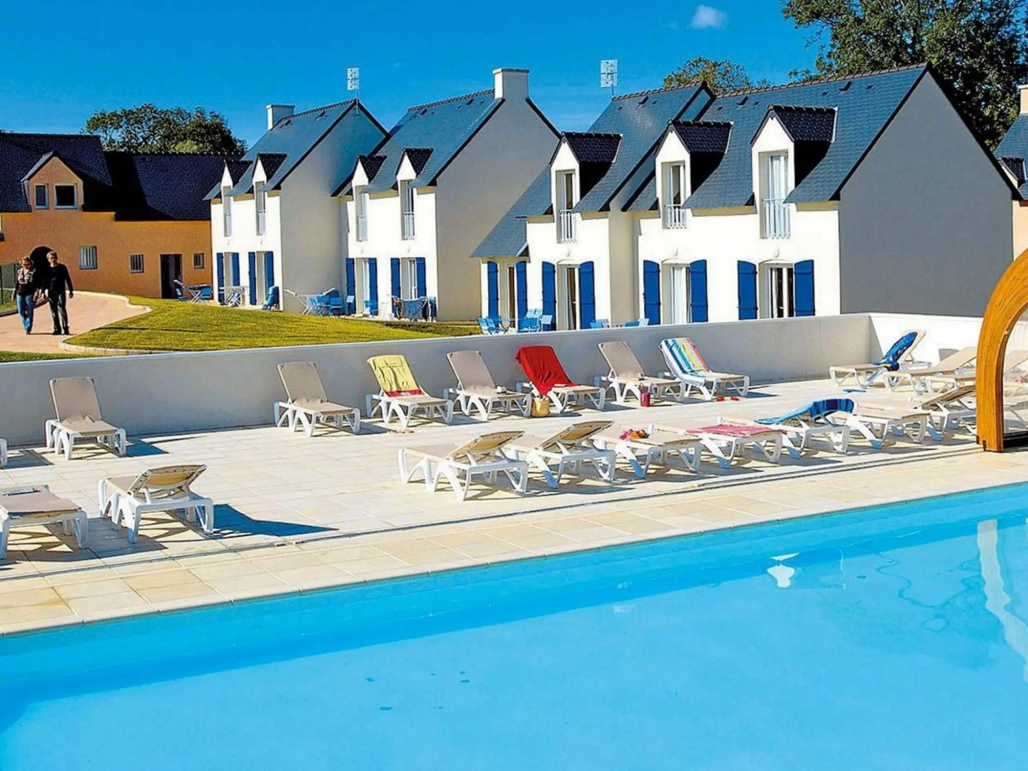 Colorful Maisonette, Just at 700 m. From the Beach