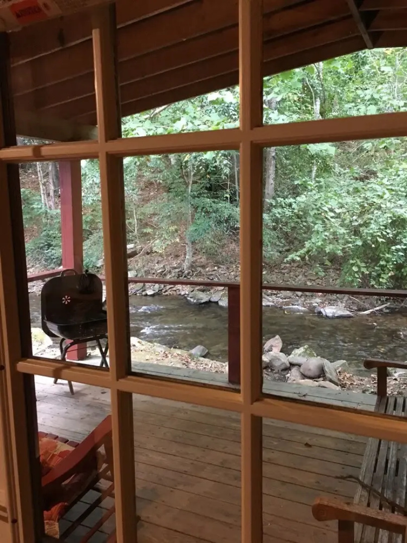 Smoky View Cottages & RV Resorts